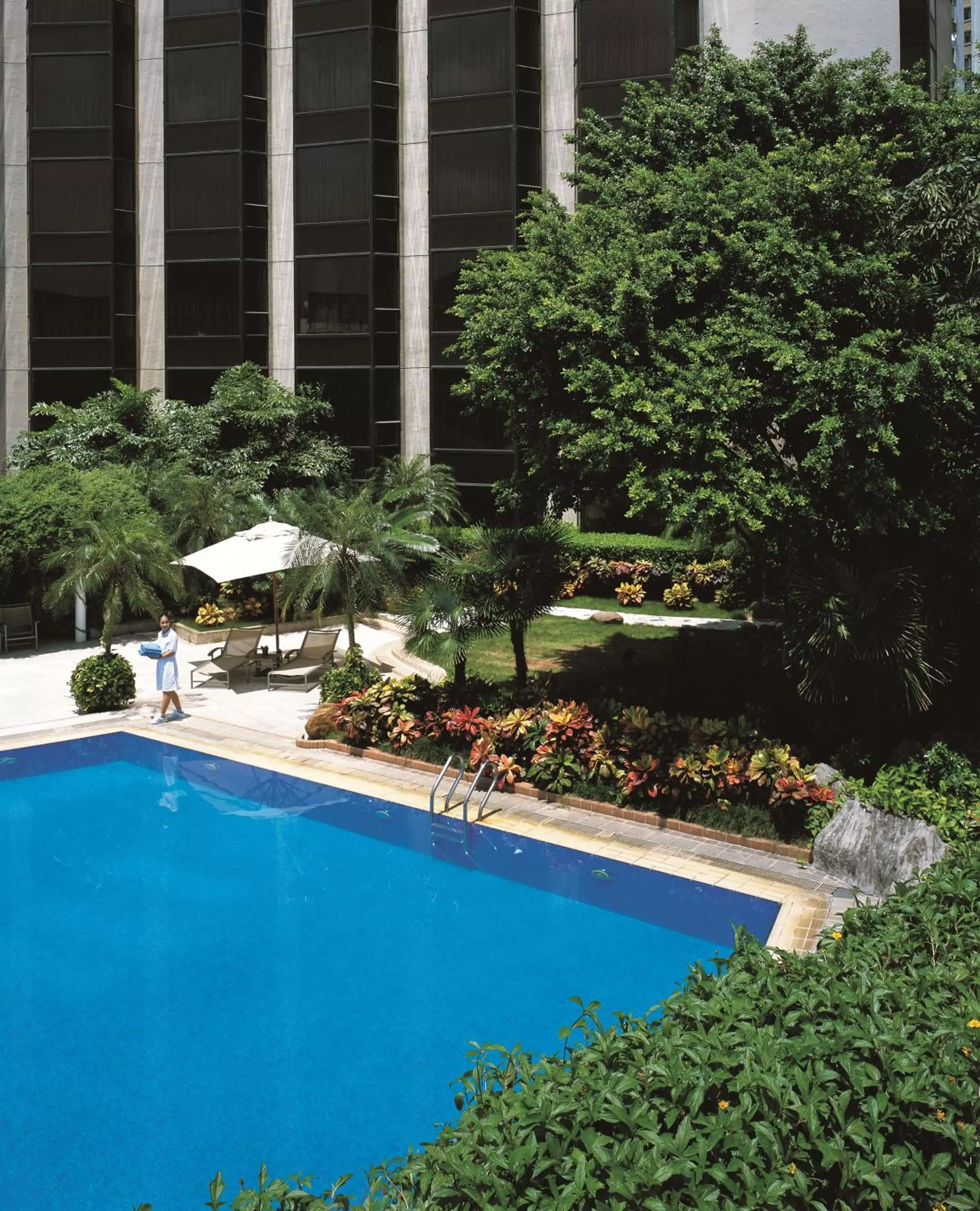 On site in Shangri-La Shenzhen - Nearby Luohu Border, Outdoor Swimming Pool