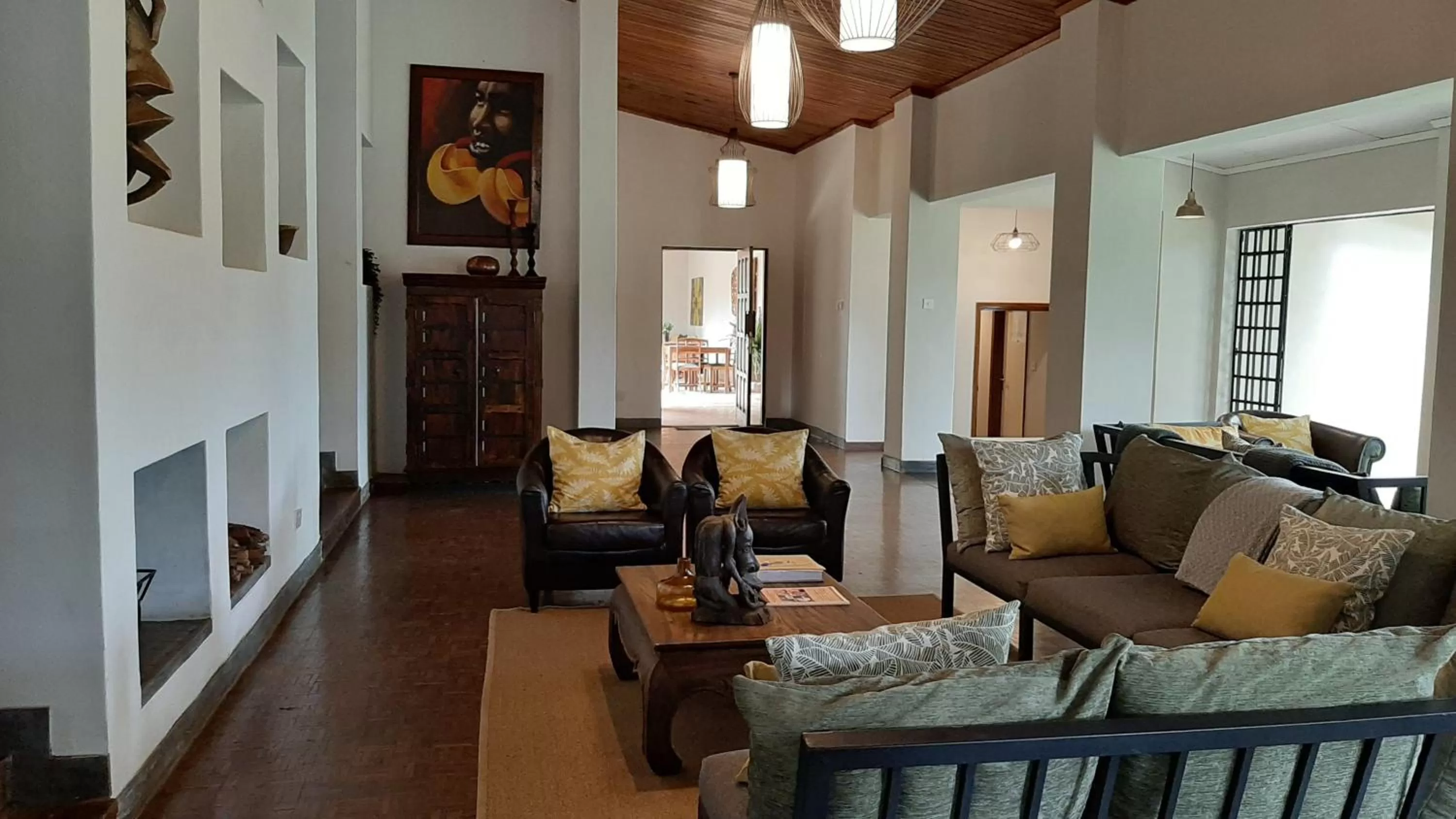 Lounge or bar in Mitengo House