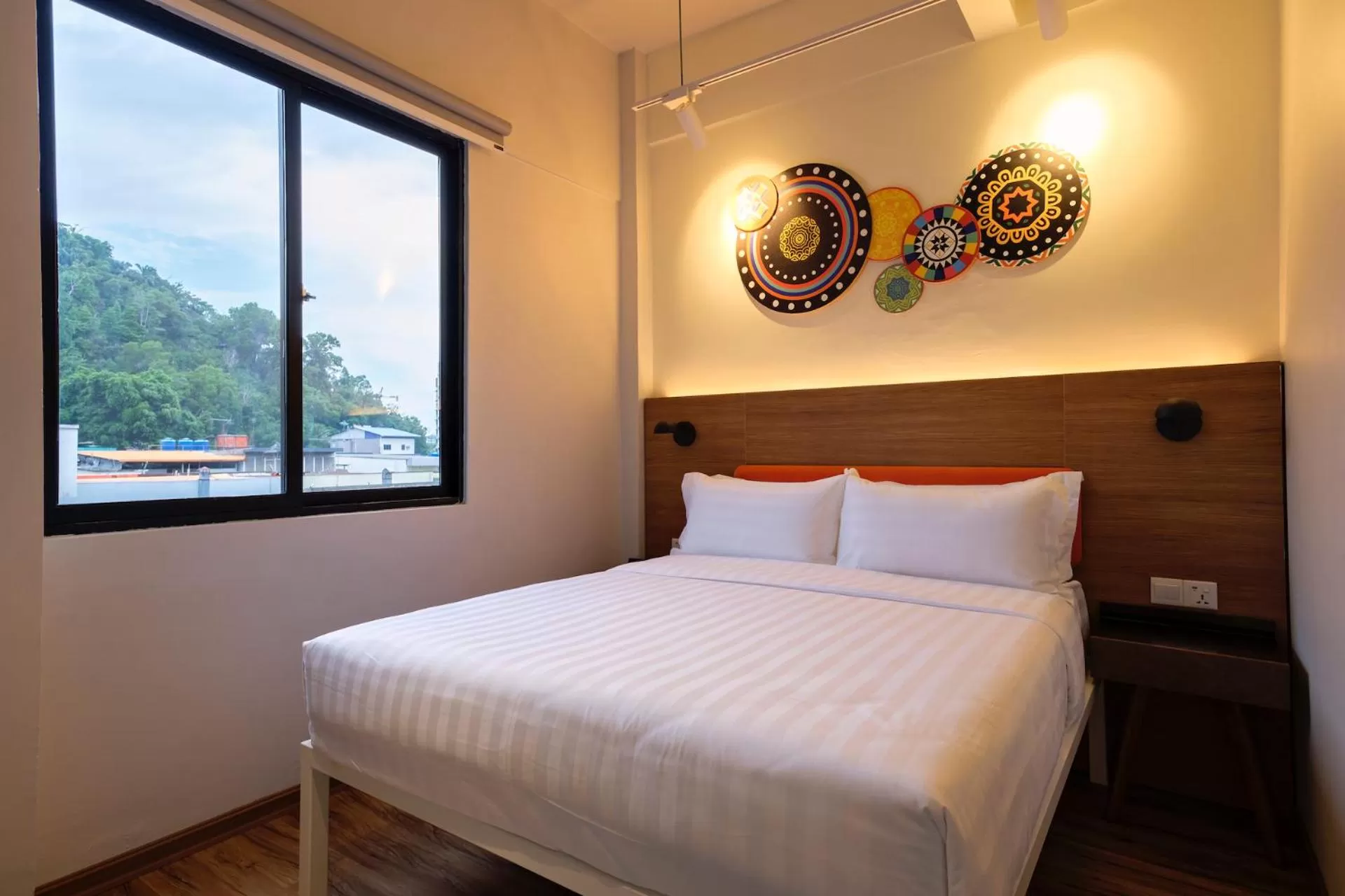 Standard Studio Double with Private Bathroom (Window) in TOOJOU Kota Kinabalu
