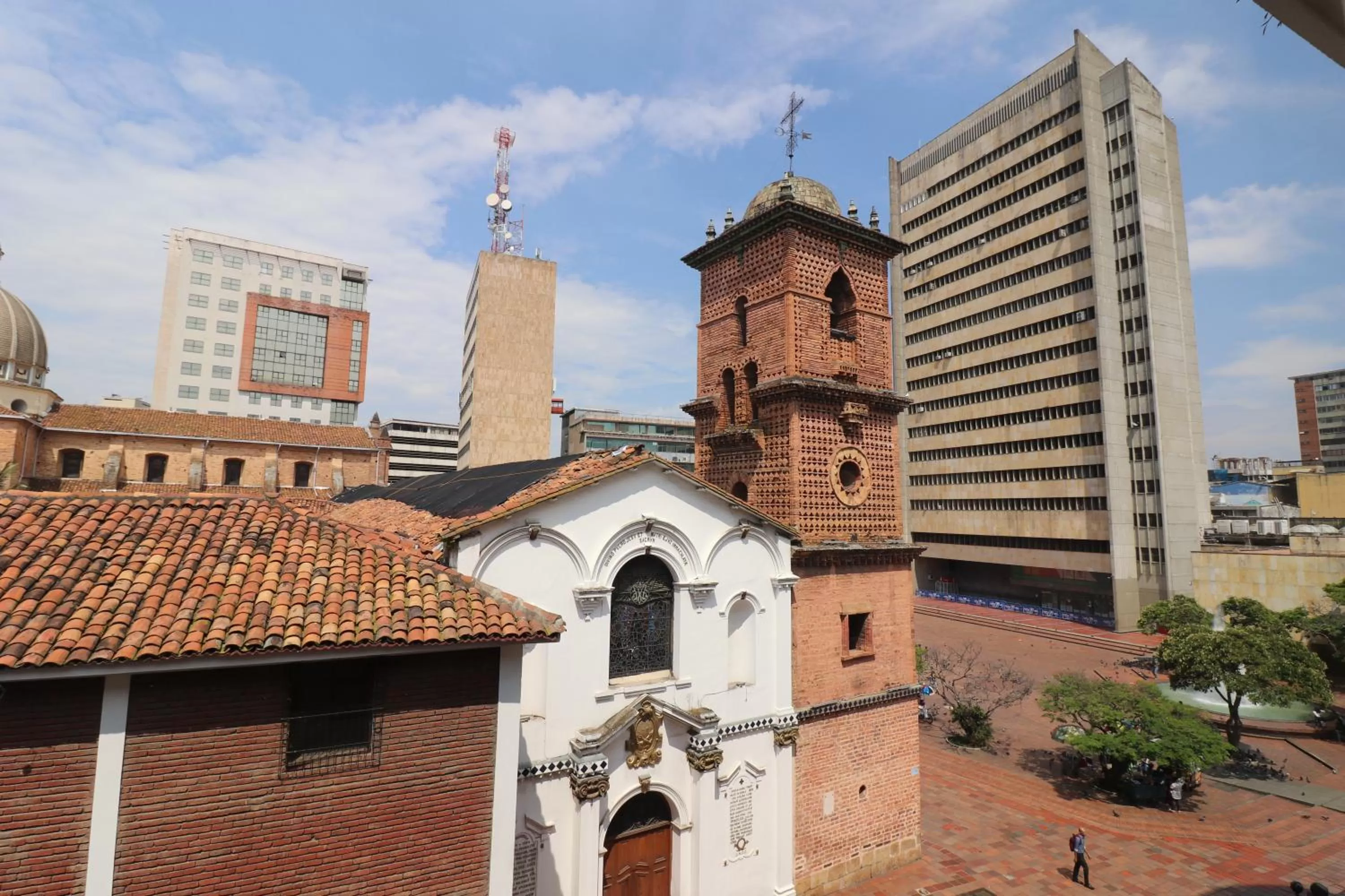 Property Building in 554 Apartments