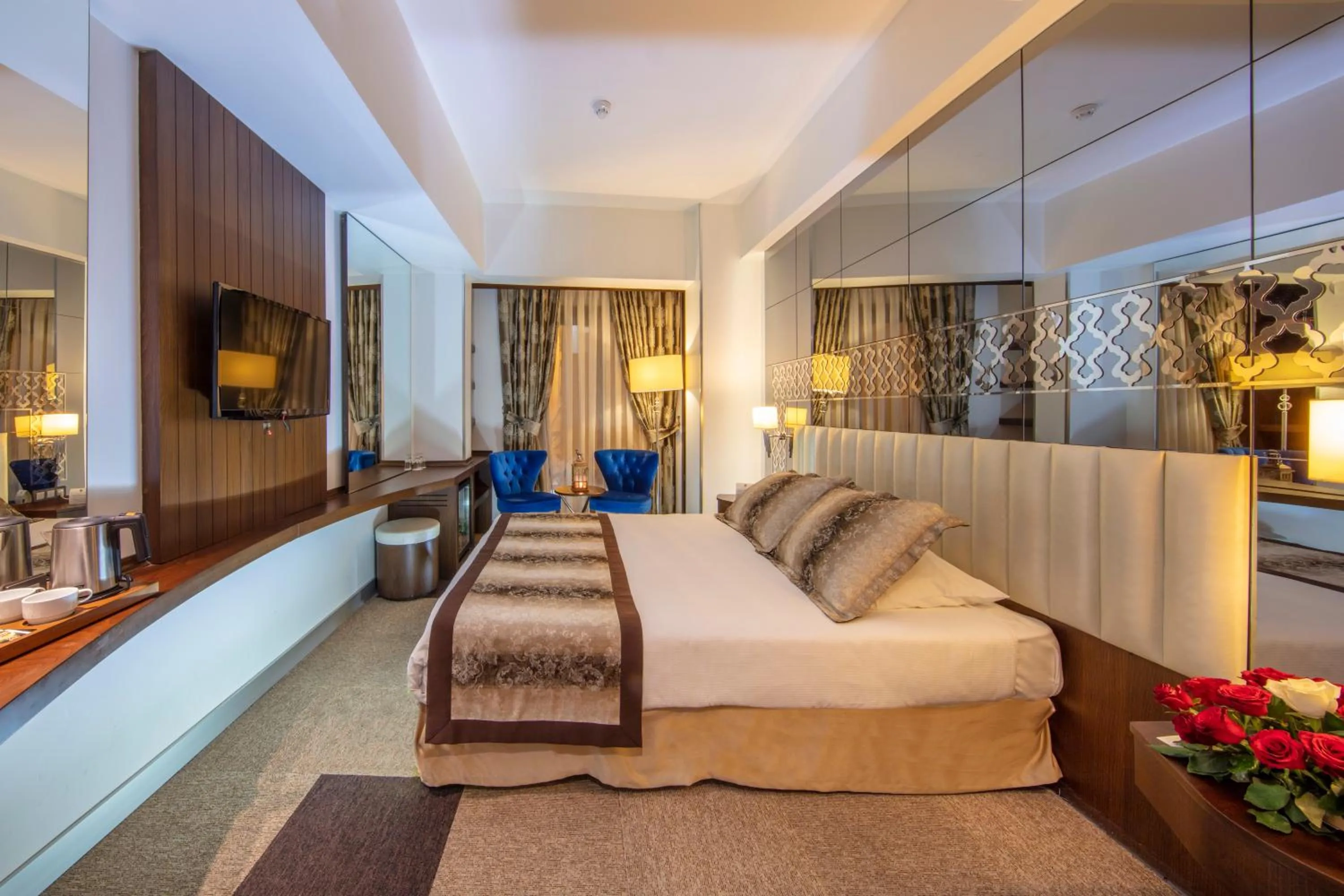 Taksim Pera Center Hotel