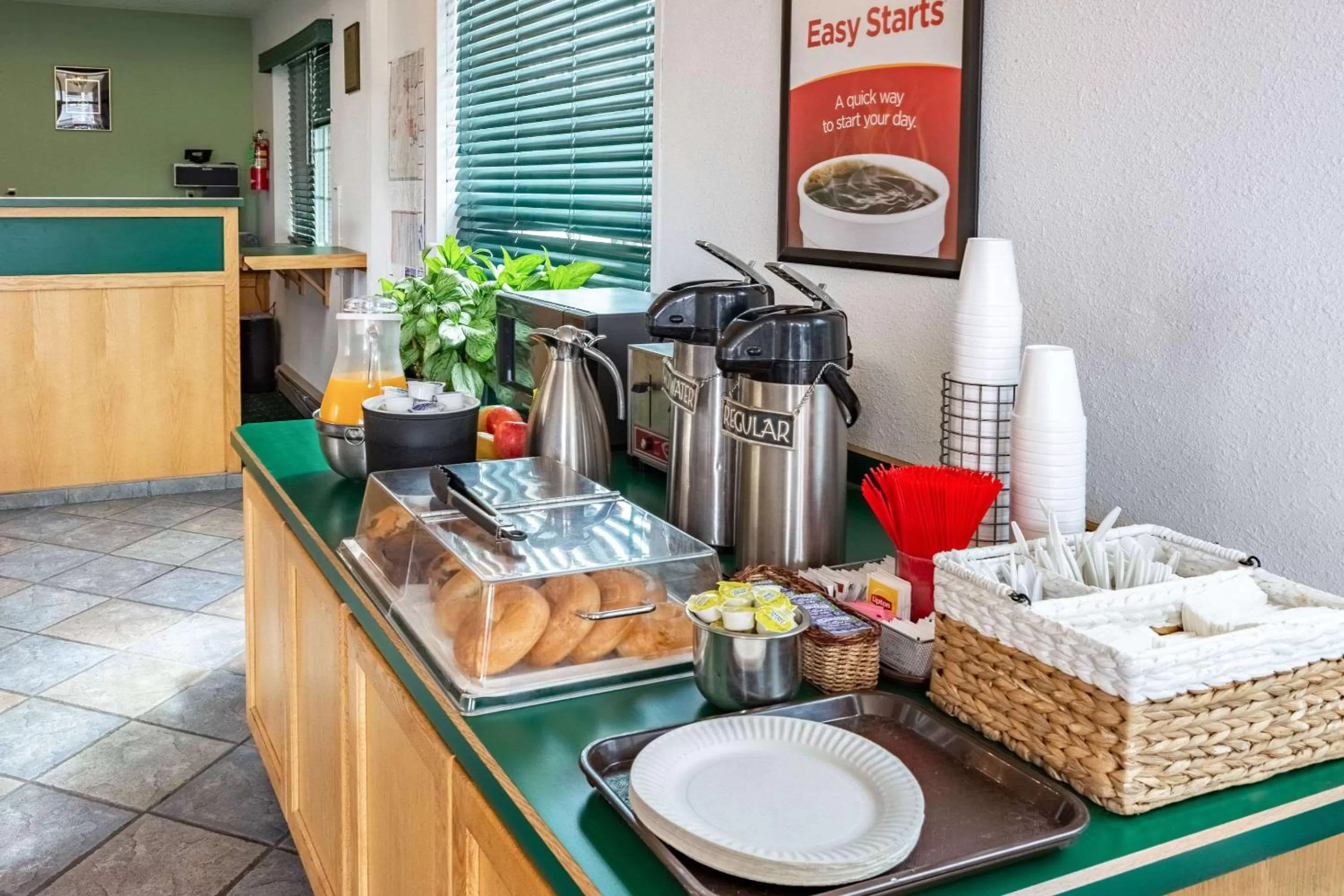 Restaurant/places to eat in High Desert Inn