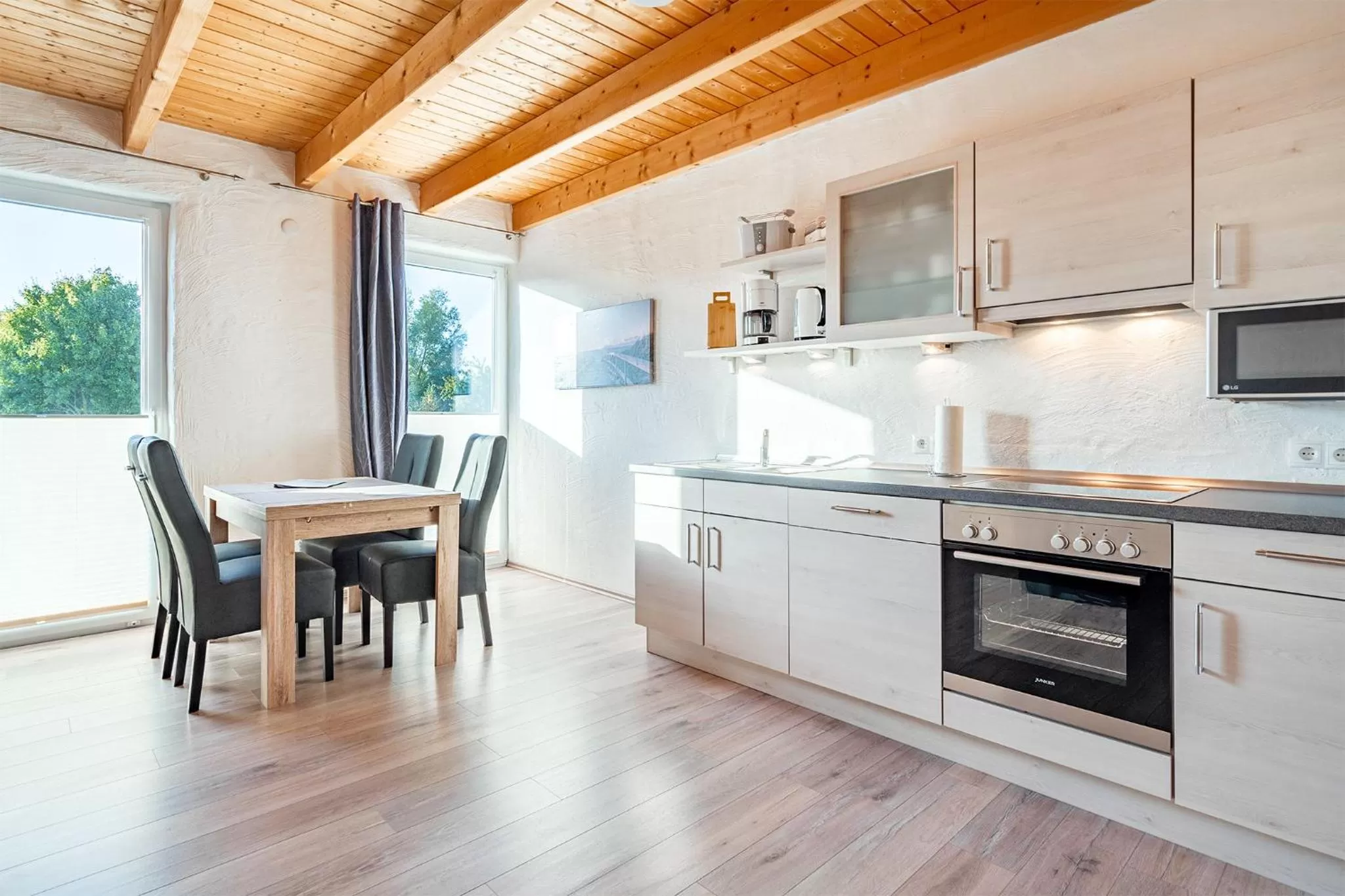 Kitchen or kitchenette in Villa Moorstern am Badesee Tannenhausen