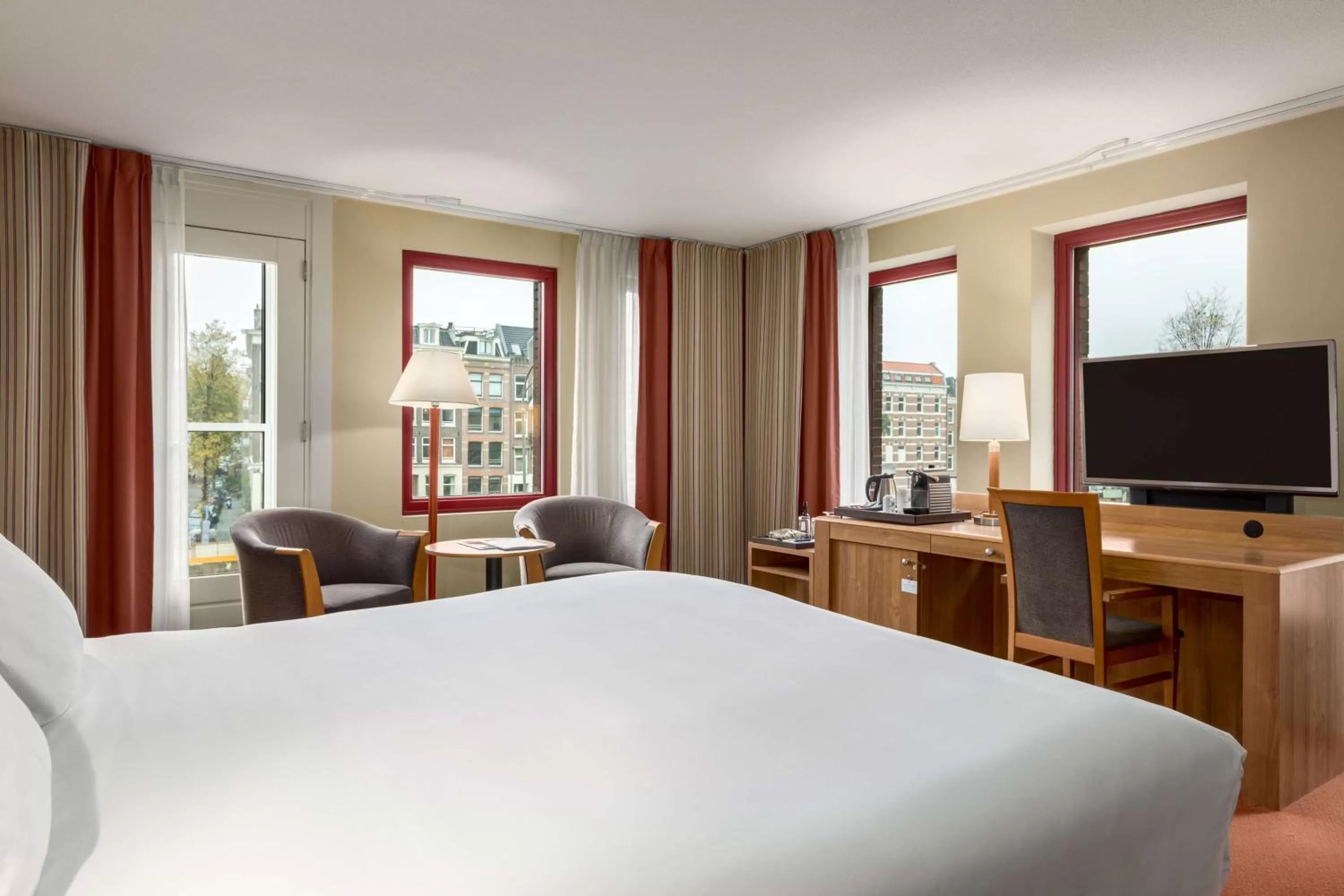 Photo of the whole room in NH Amsterdam Museum Quarter