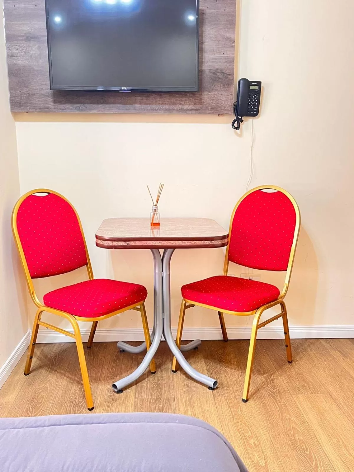 Photo of the whole room in Hotel ATEPSA