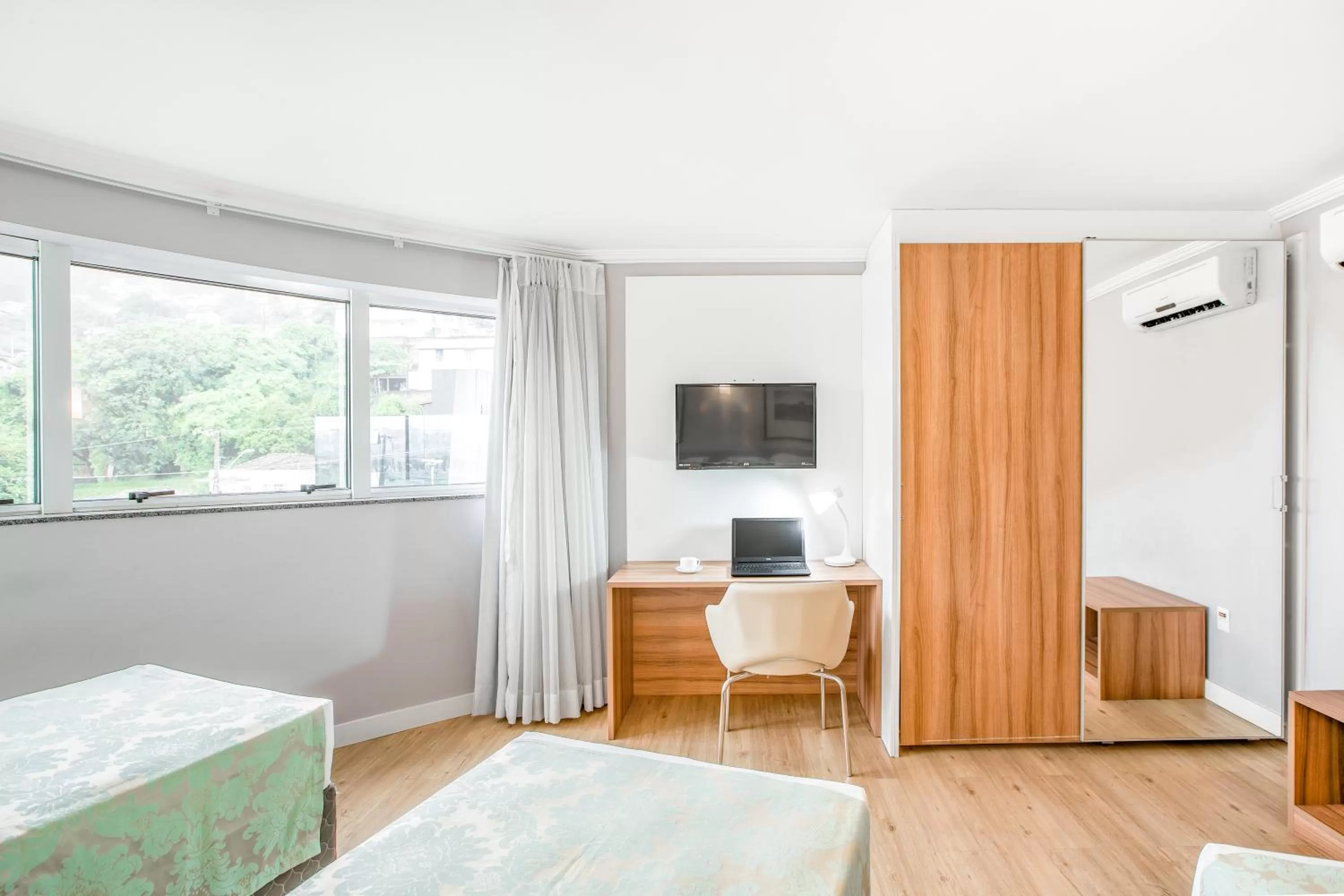 Photo of the whole room, Bed in Iate Hotel Centro Florianópolis
