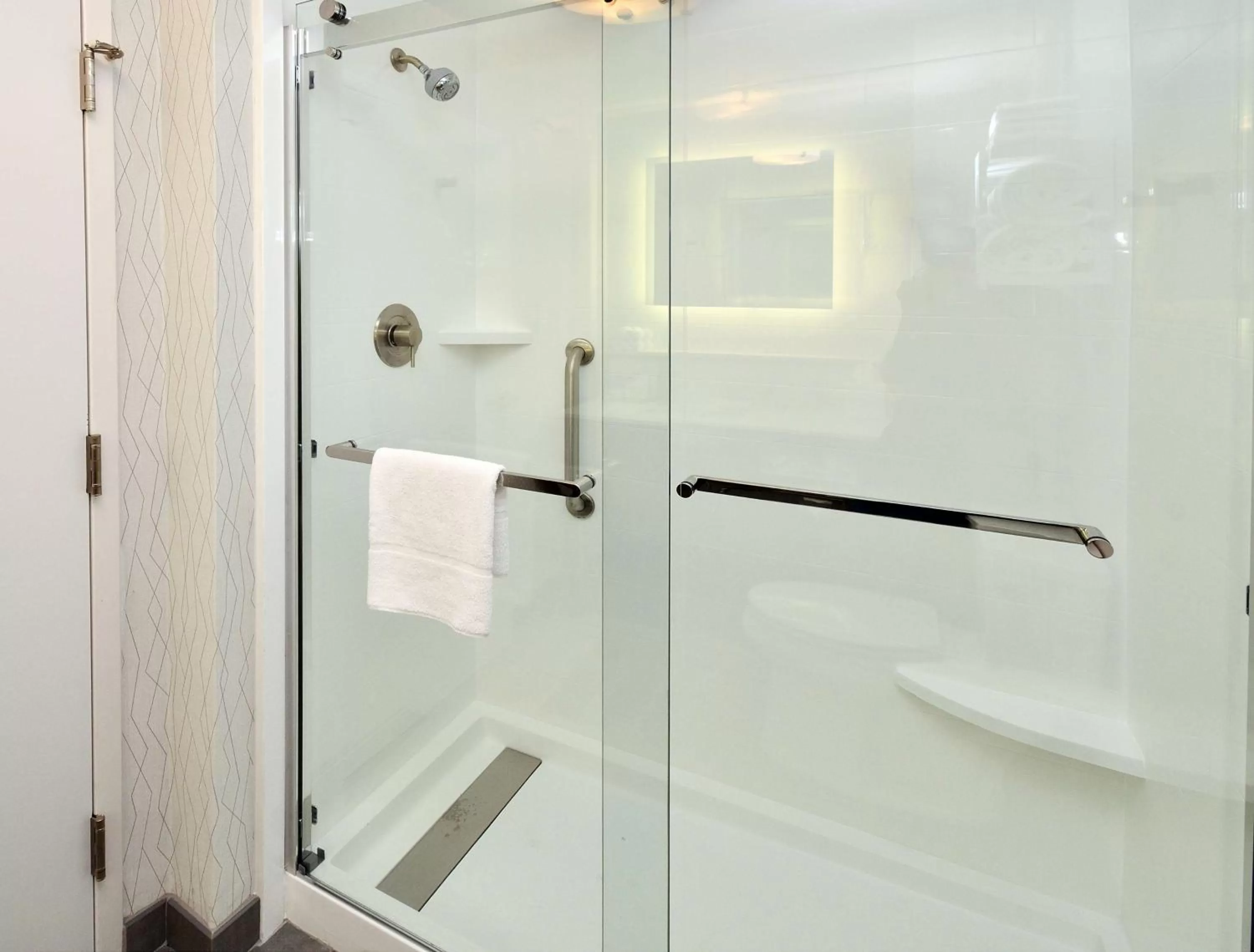 Bathroom in Hampton Inn Santee-I-95