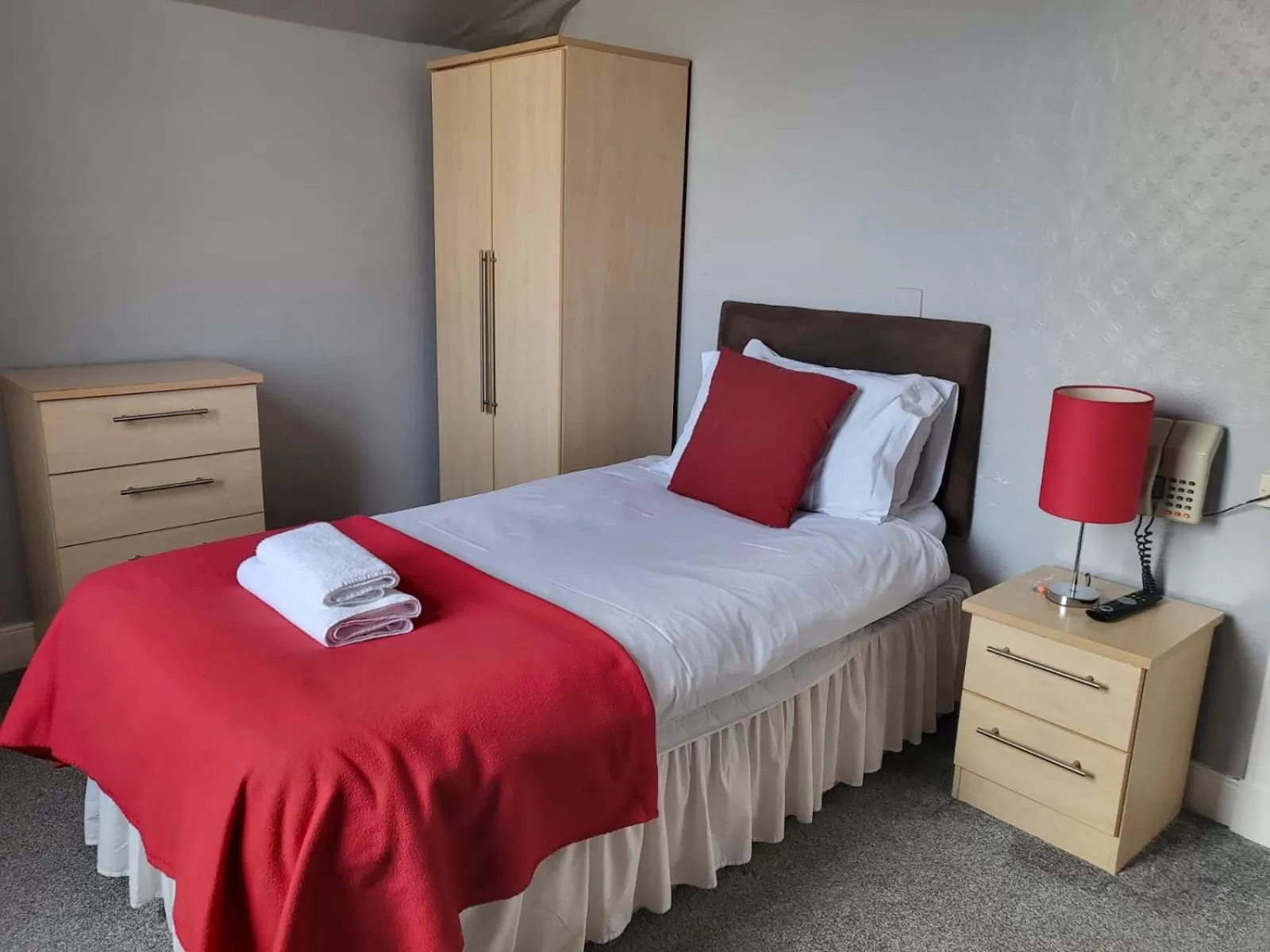 Bed in Carlton Hotel