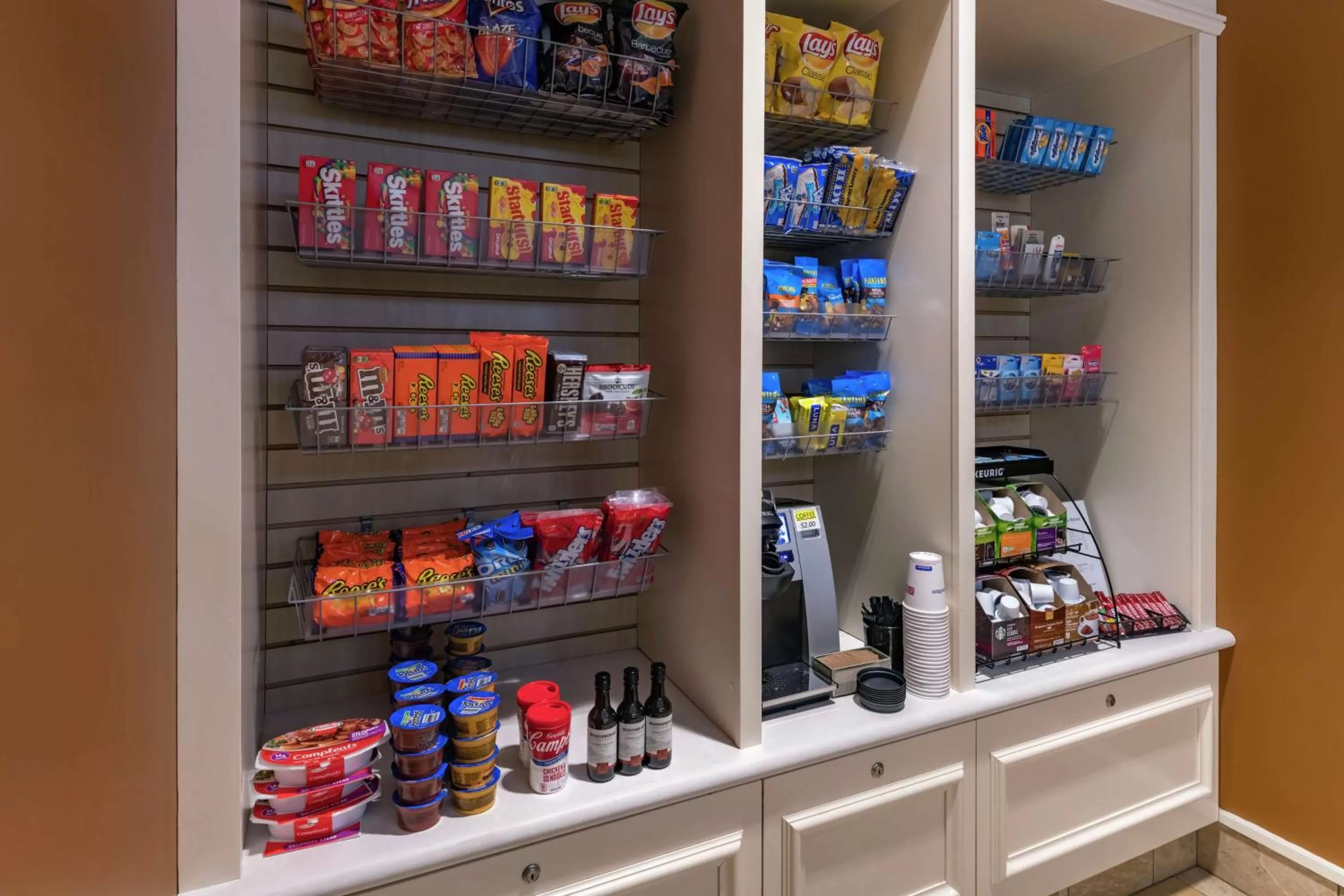 Restaurant/places to eat in Hilton Garden Inn Devens Common