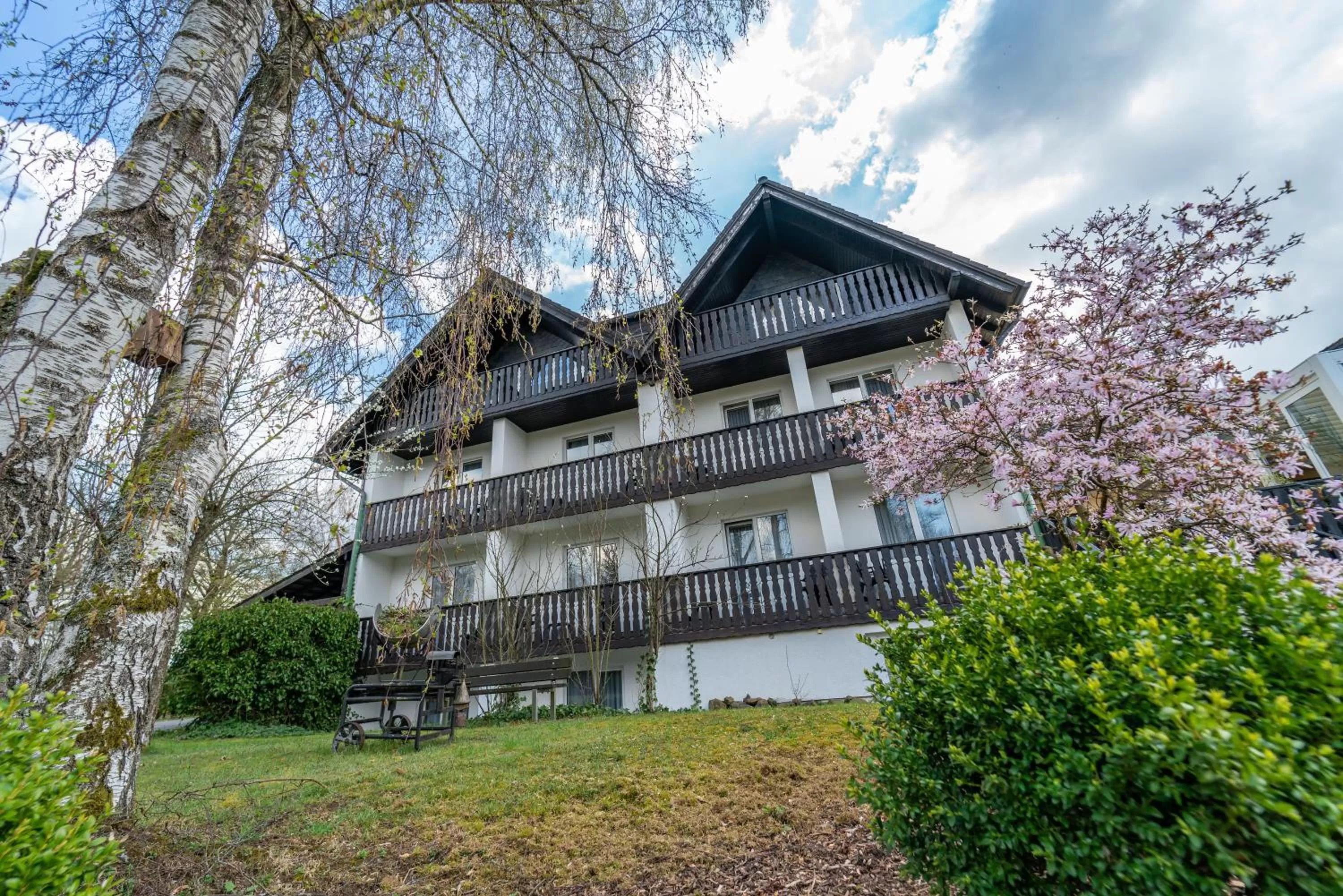 Property building in Bierenbacher Hof