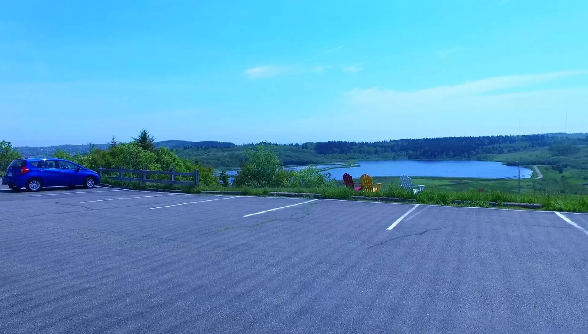 Econo Lodge Inn & Suites