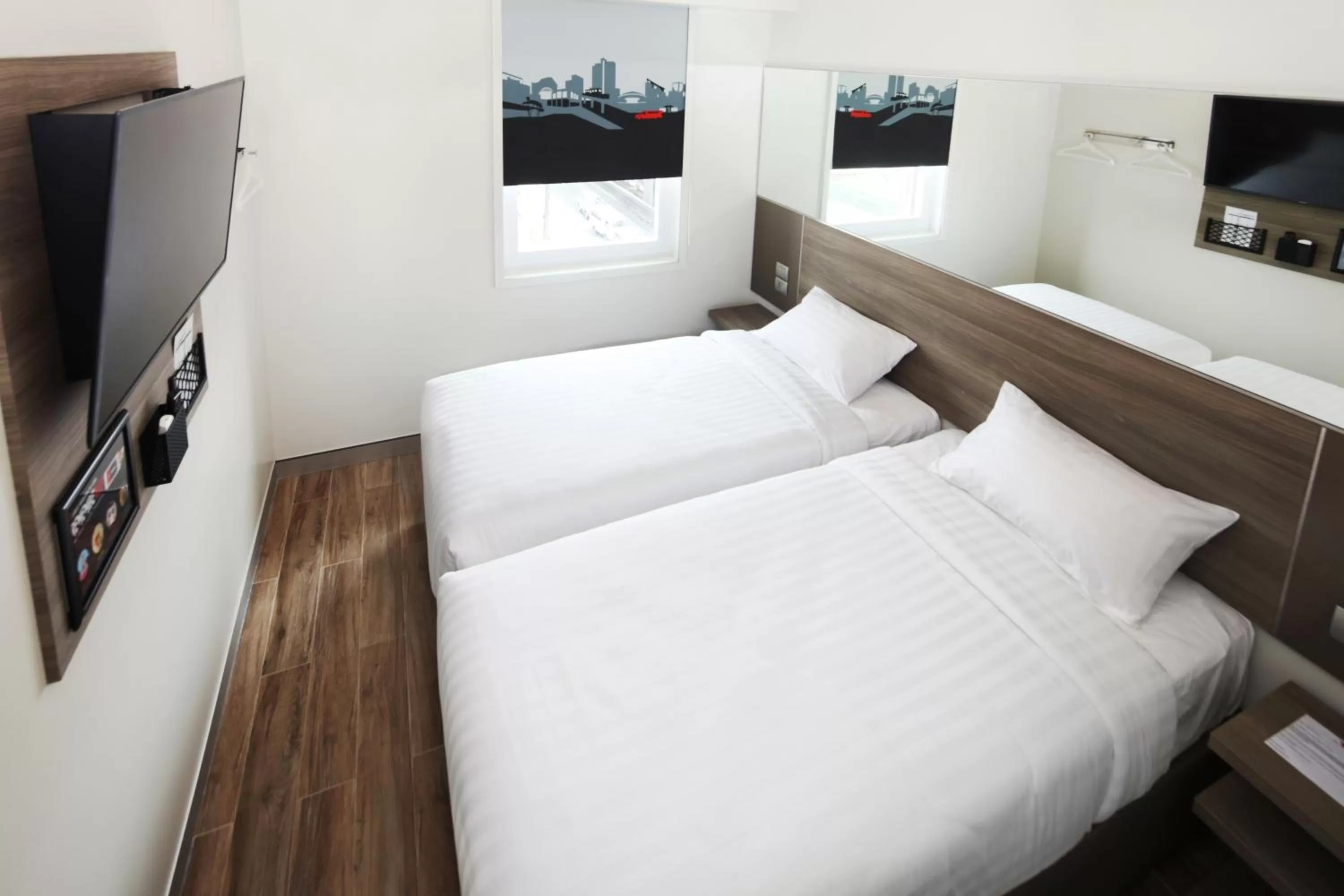 Bed in Red Planet Manila Binondo