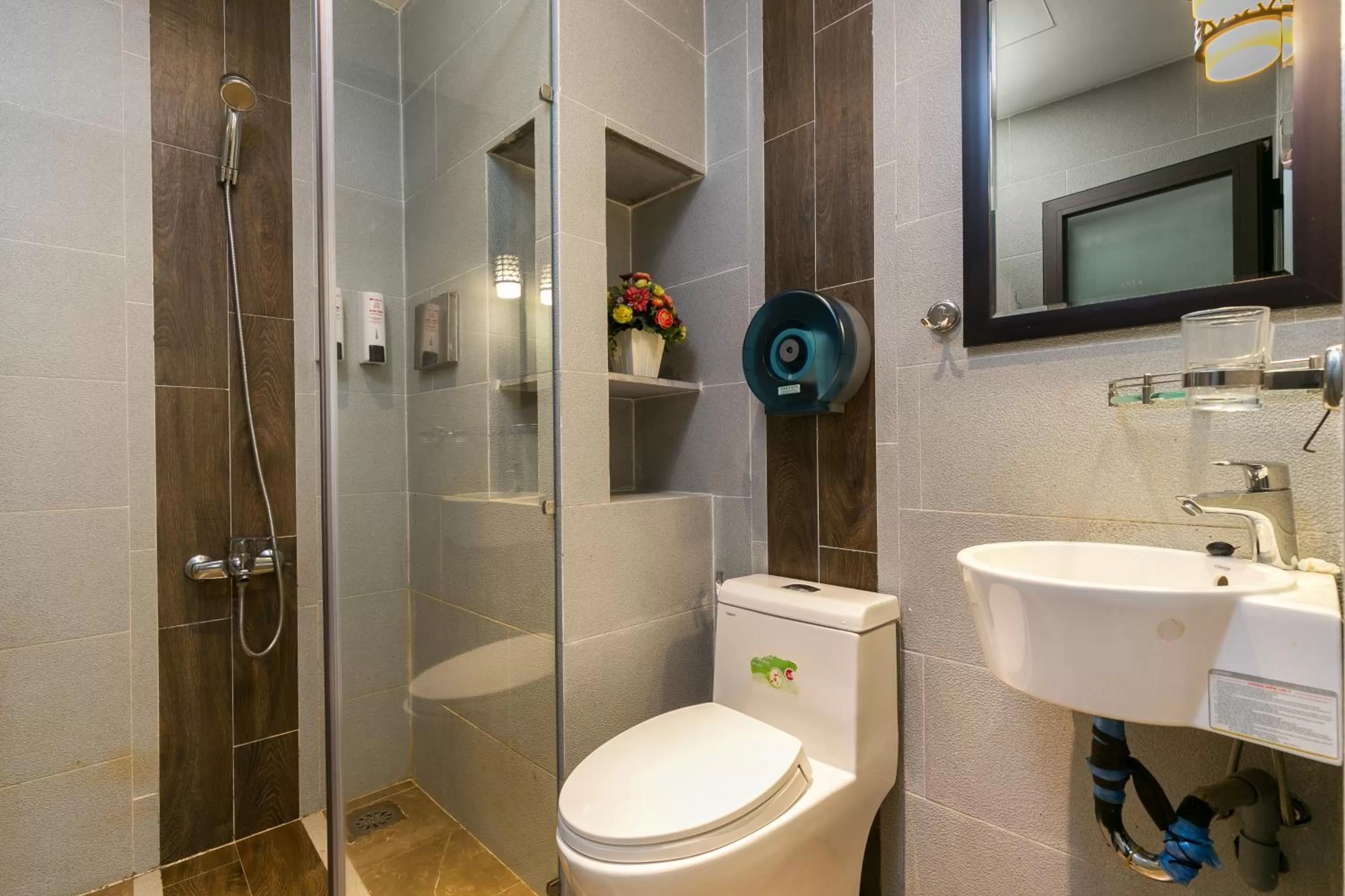 Shower in Lotus Laverne Hotel