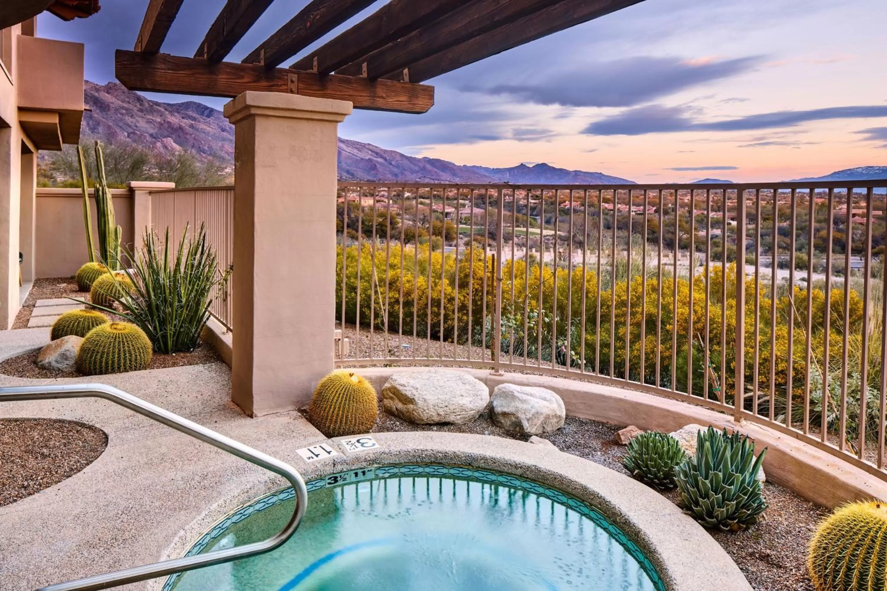 Swimming pool in The Westin La Paloma Resort & Spa