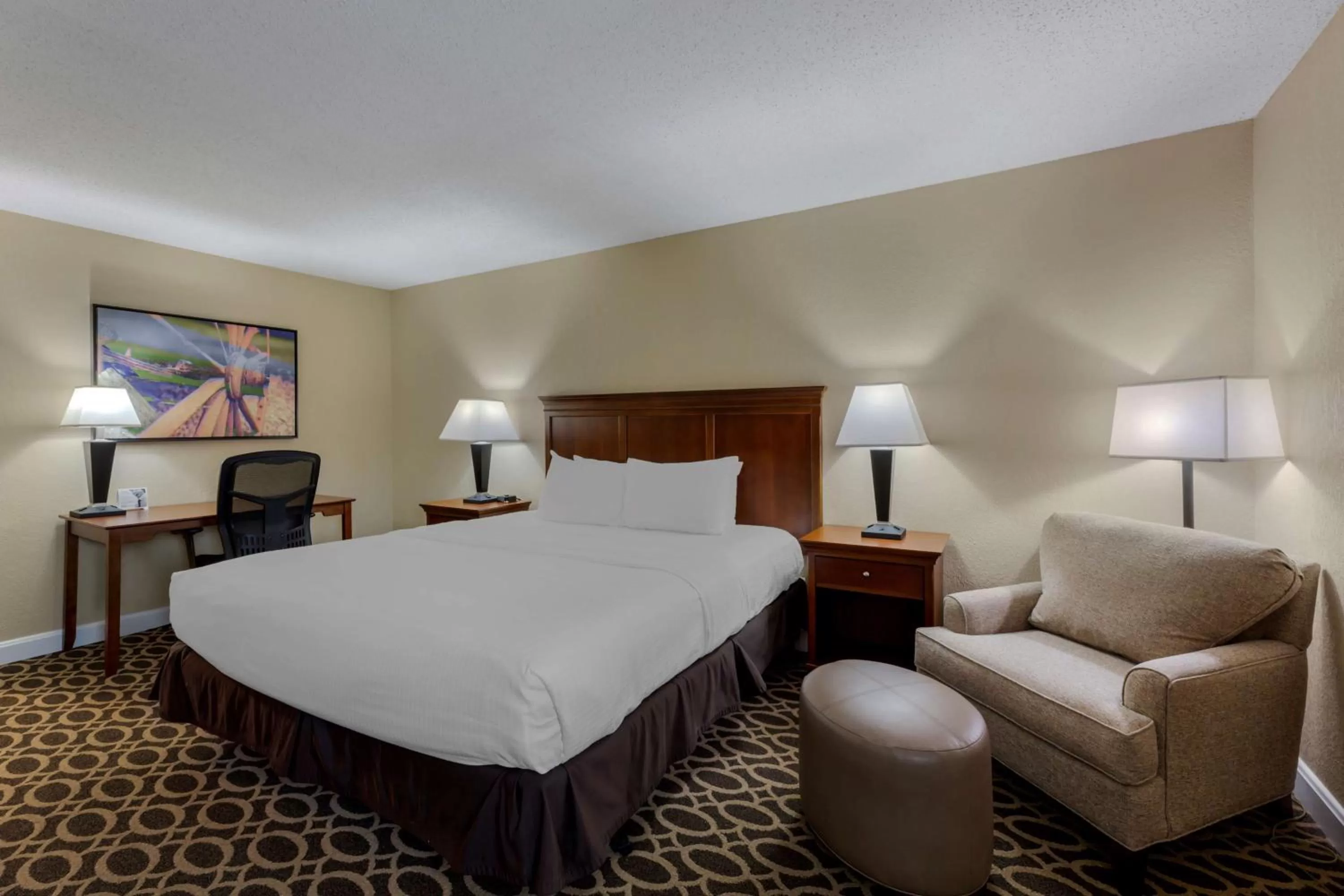 Bedroom, Bed in Best Western Plus Wooster Hotel & Conference Center