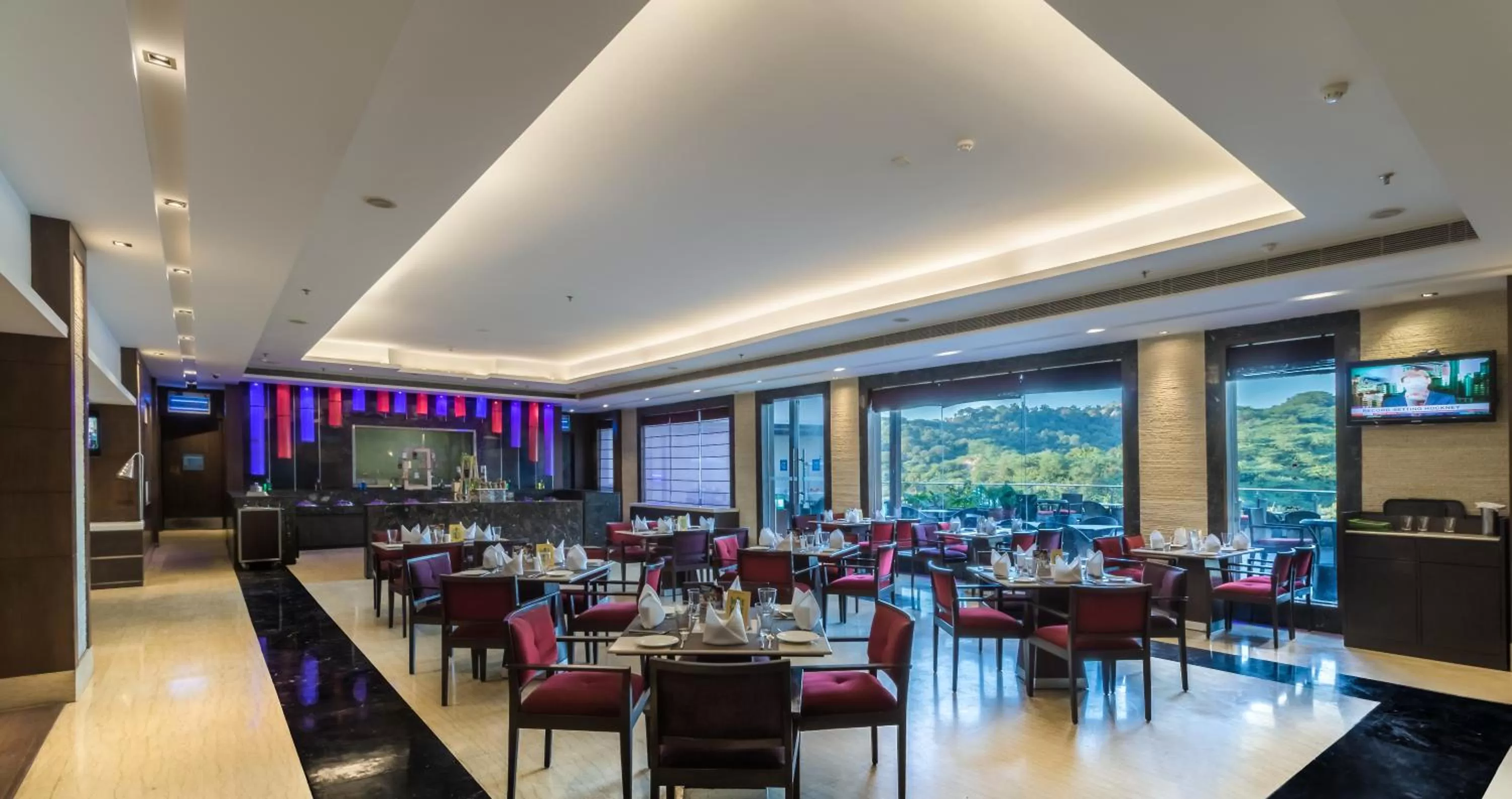 Restaurant/places to eat in Golden Tulip Chandigarh, Panchkula