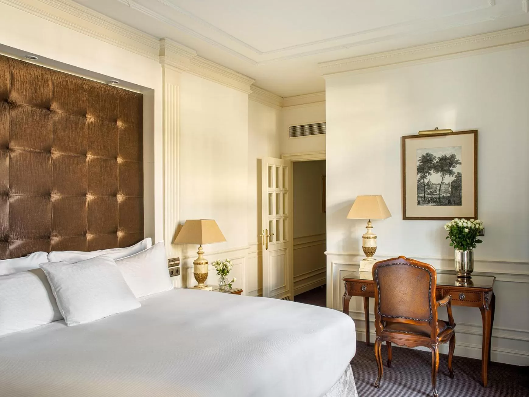 Photo of the whole room, Bed in Hotel Fenix Gran Meliá - The Leading Hotels of the World