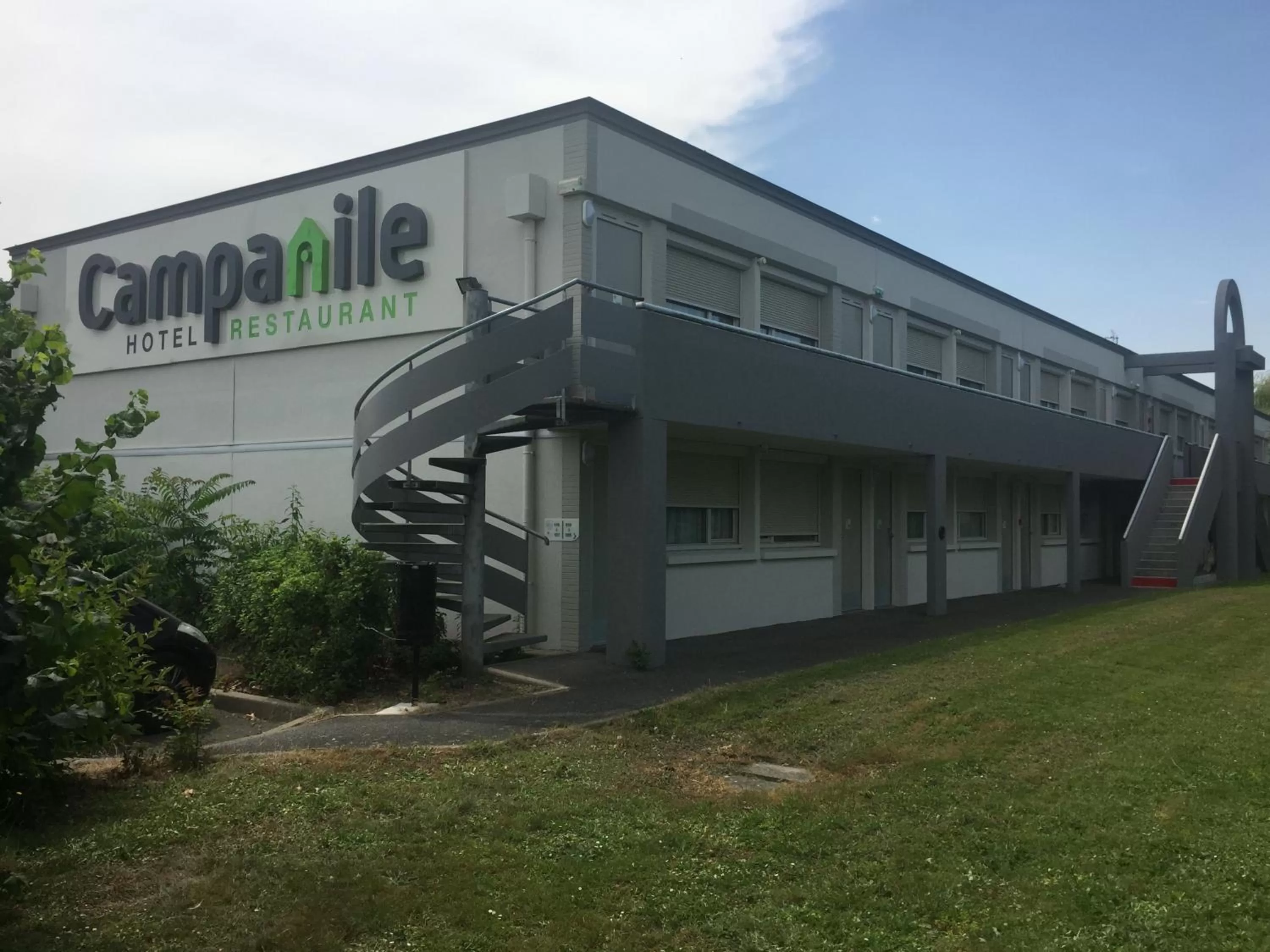 Property building in Campanile Nantes Saint-Sébastien-Sur-Loire