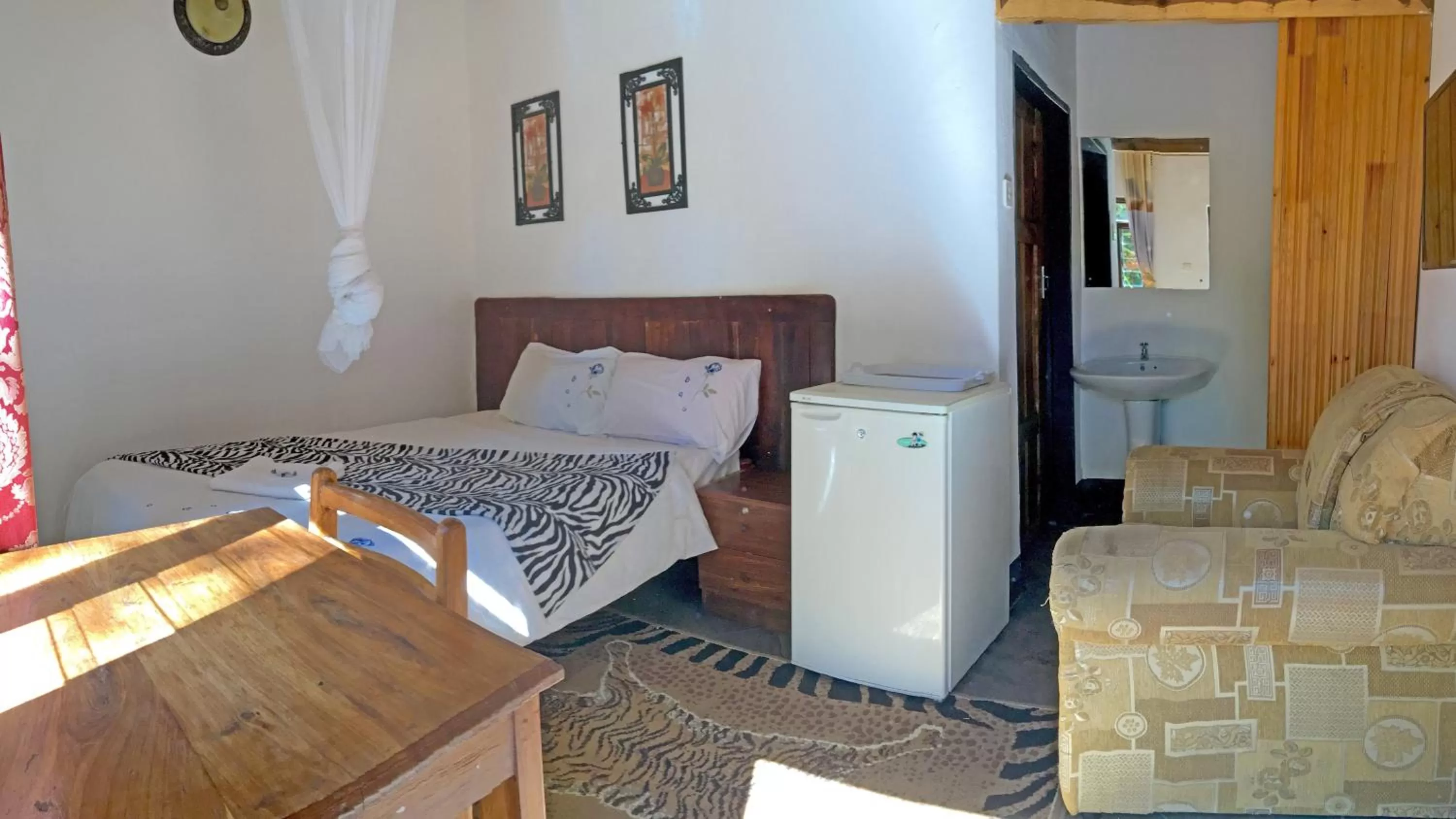 Photo of the whole room in Okavango Lodge