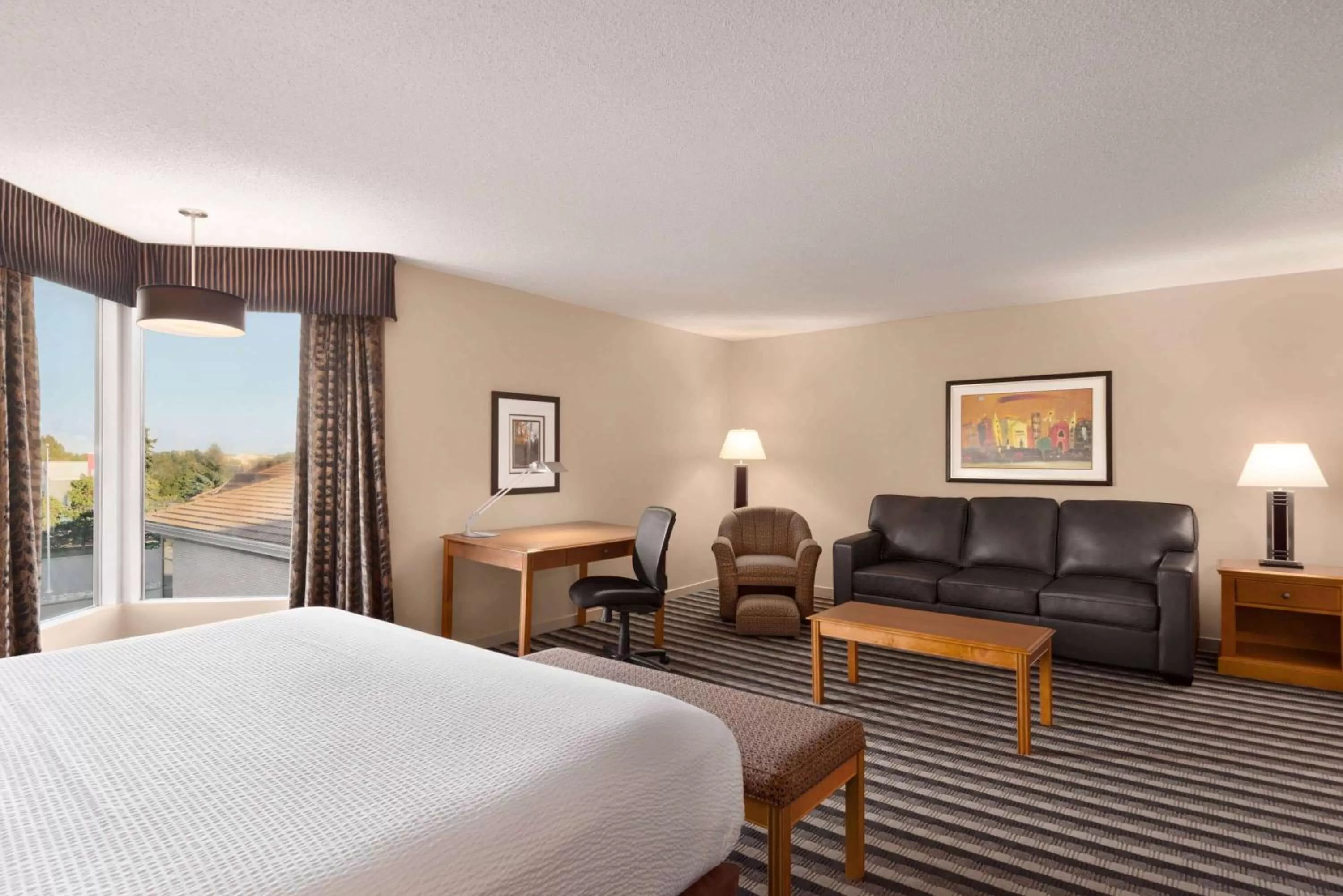 Photo of the whole room, Bed in Royal Hotel West Edmonton, Trademark Collection by Wyndham