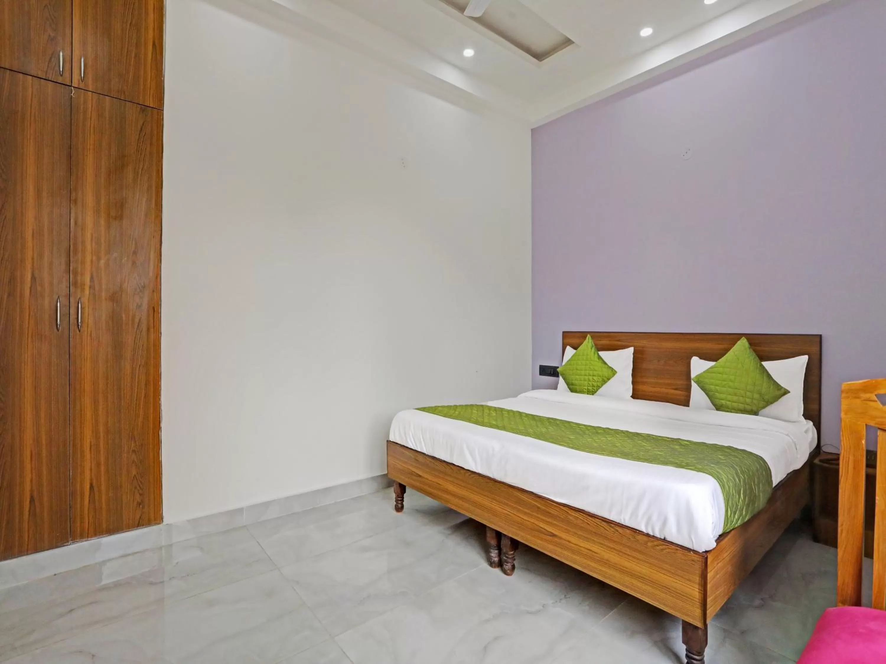 Bedroom, Bed in Hotel Golden Admire - Couple Friendly Hotel Noida Sector - 56