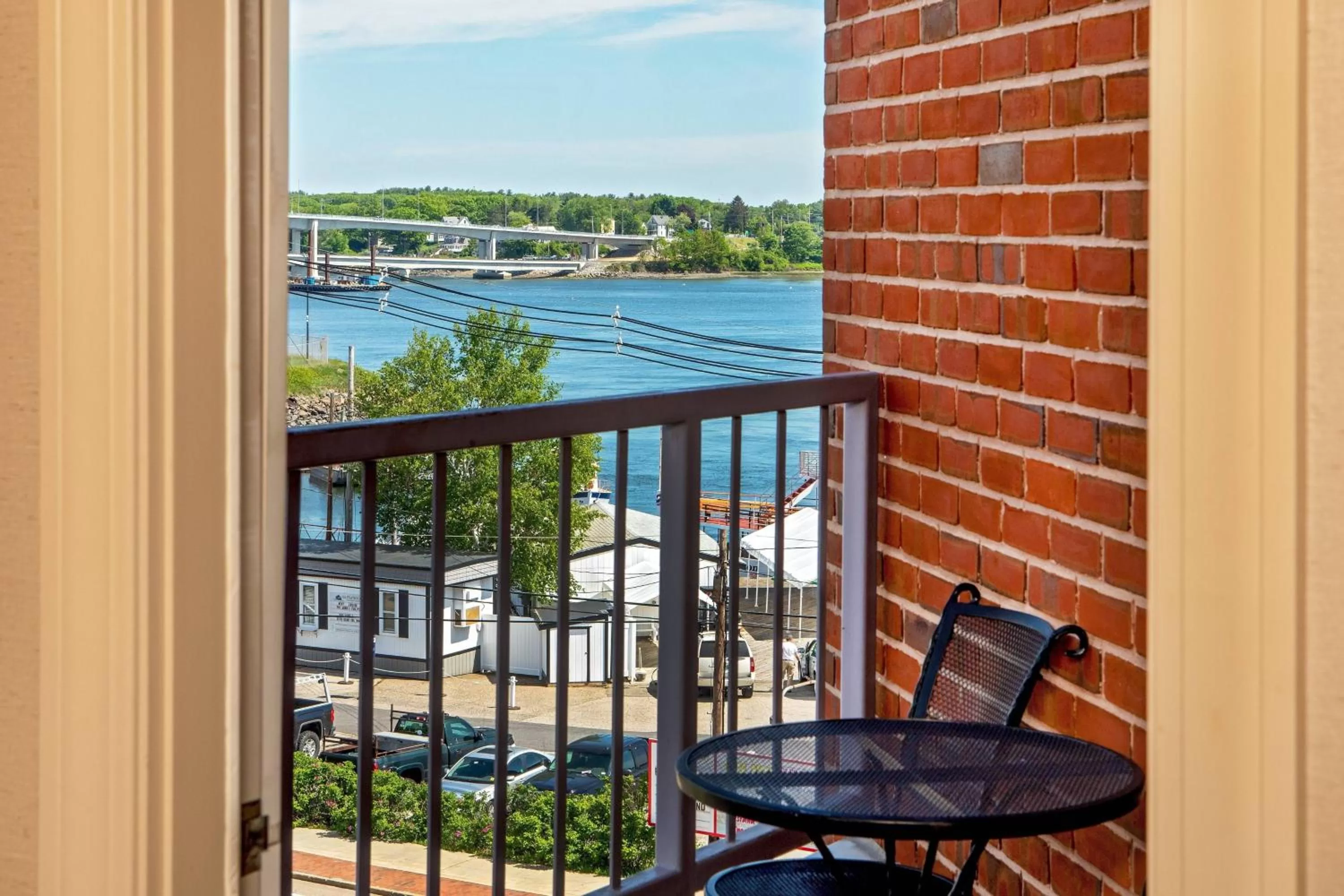 Photo of the whole room in Sheraton Portsmouth Harborside Hotel