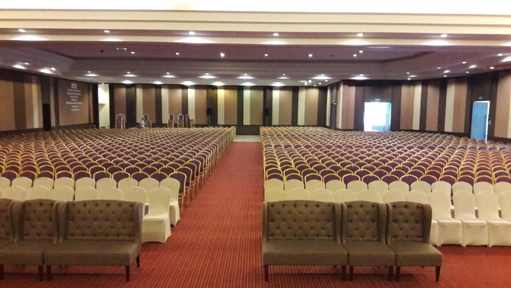 Meeting/conference room in Golden City Rayong Hotel