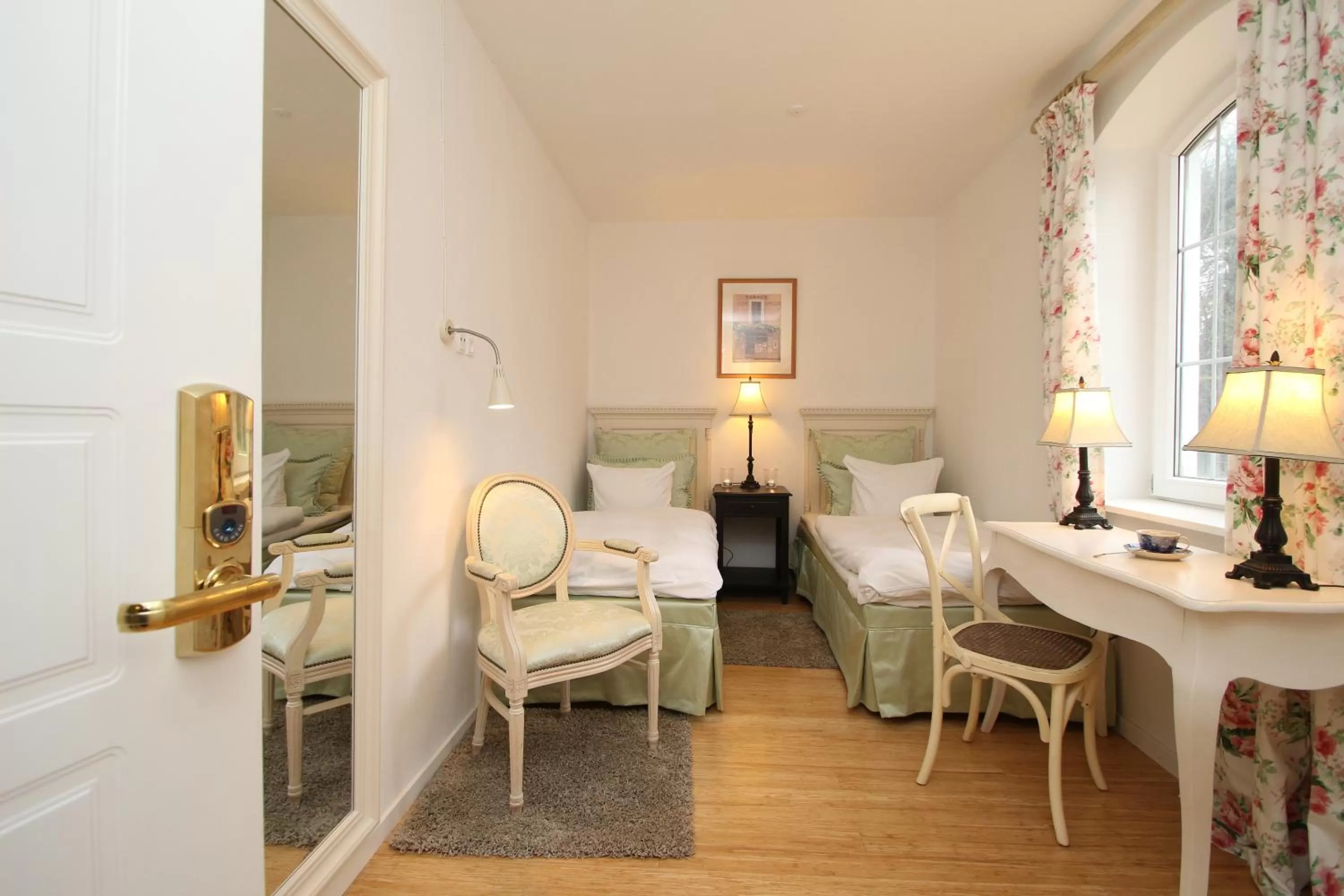 Seating area, Bed in Sophiendal Manor