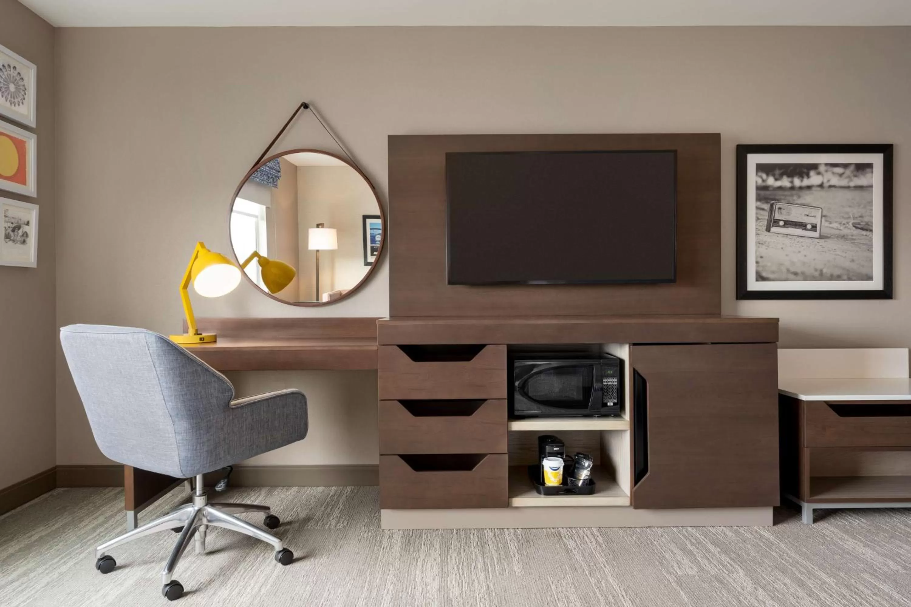 Bedroom in Hampton Inn & Suites Ocean City West