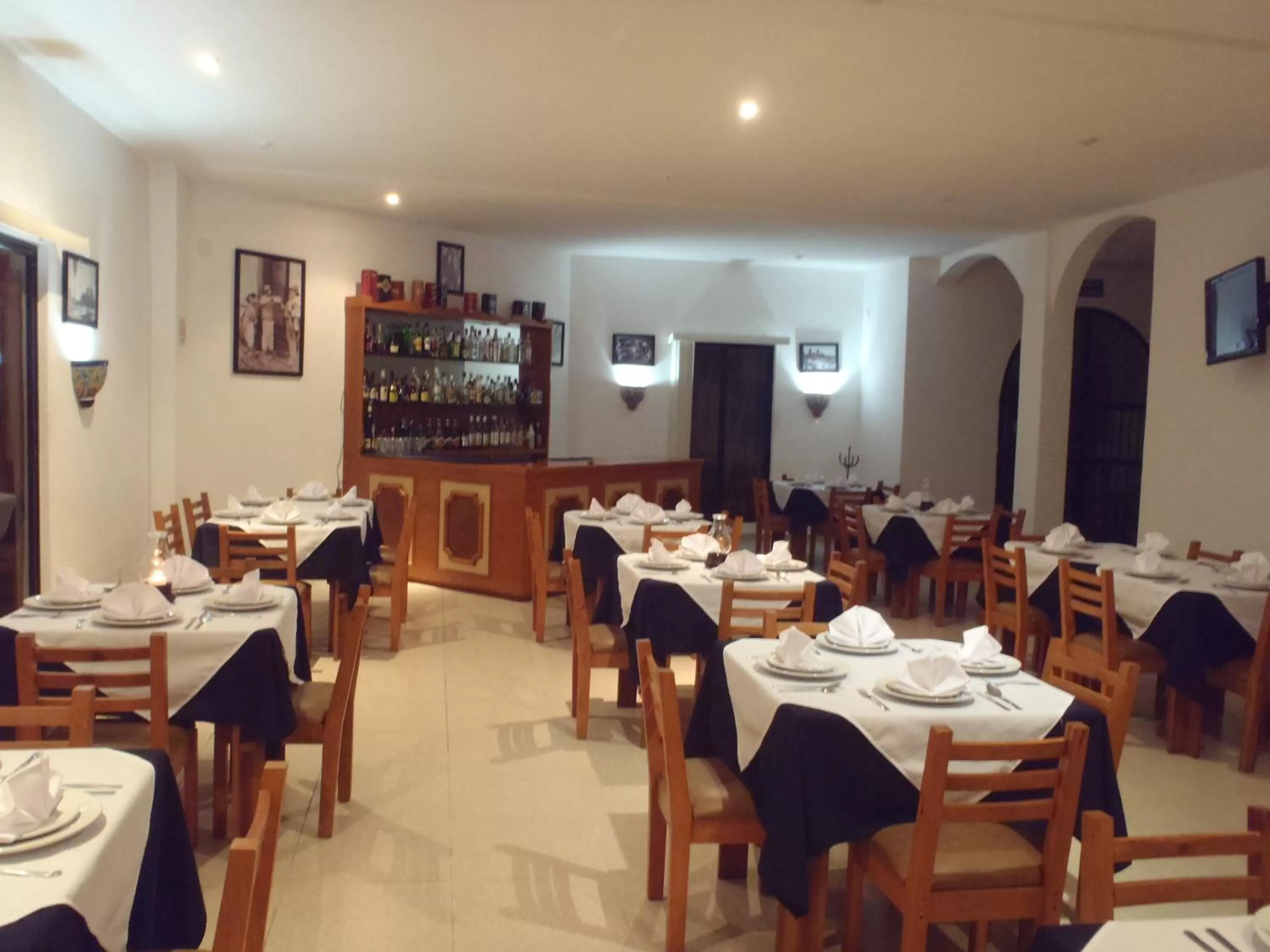 Restaurant/places to eat in Hacienda de Castilla