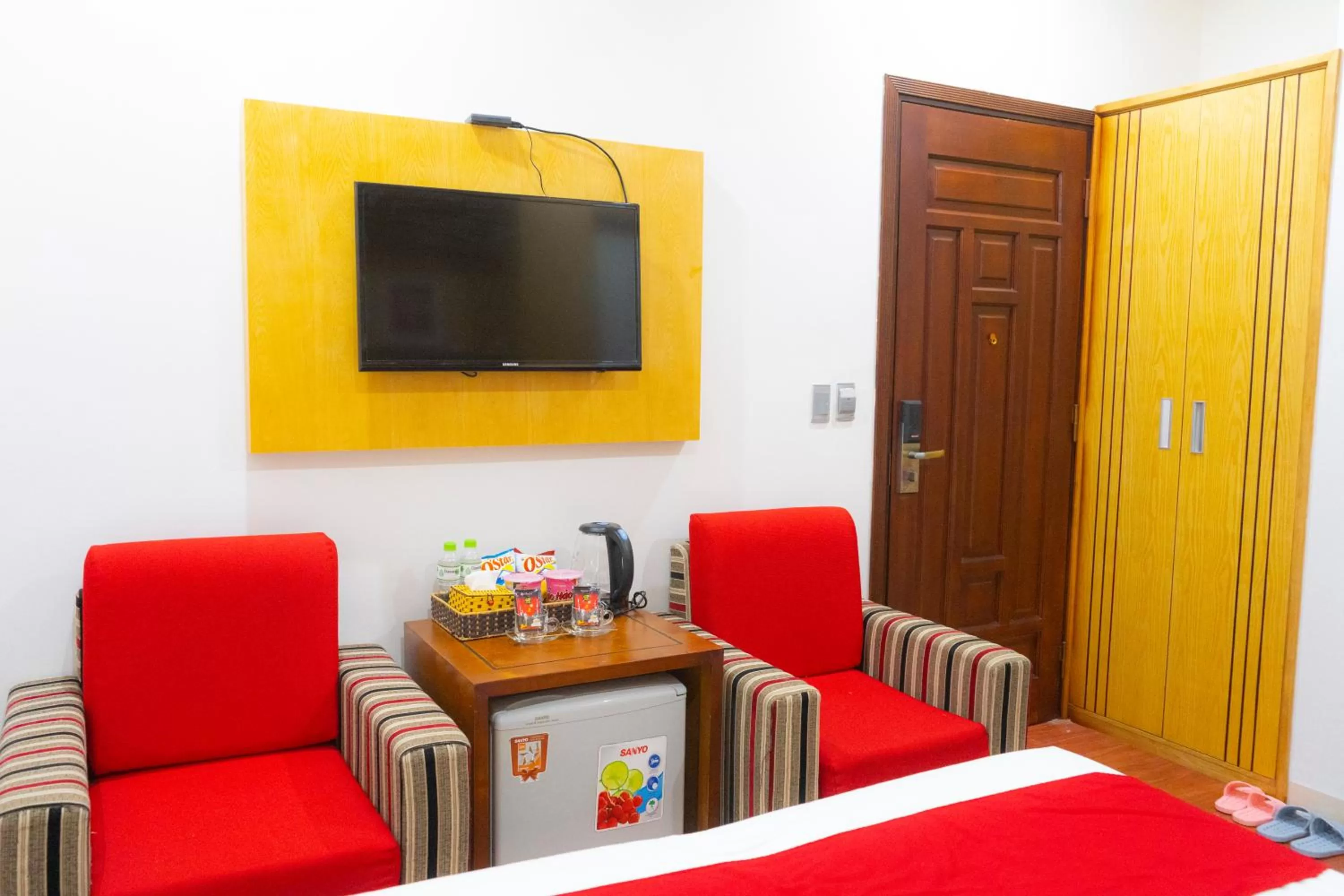TV and multimedia, TV/Entertainment Center in Moon Hotel Cau Giay