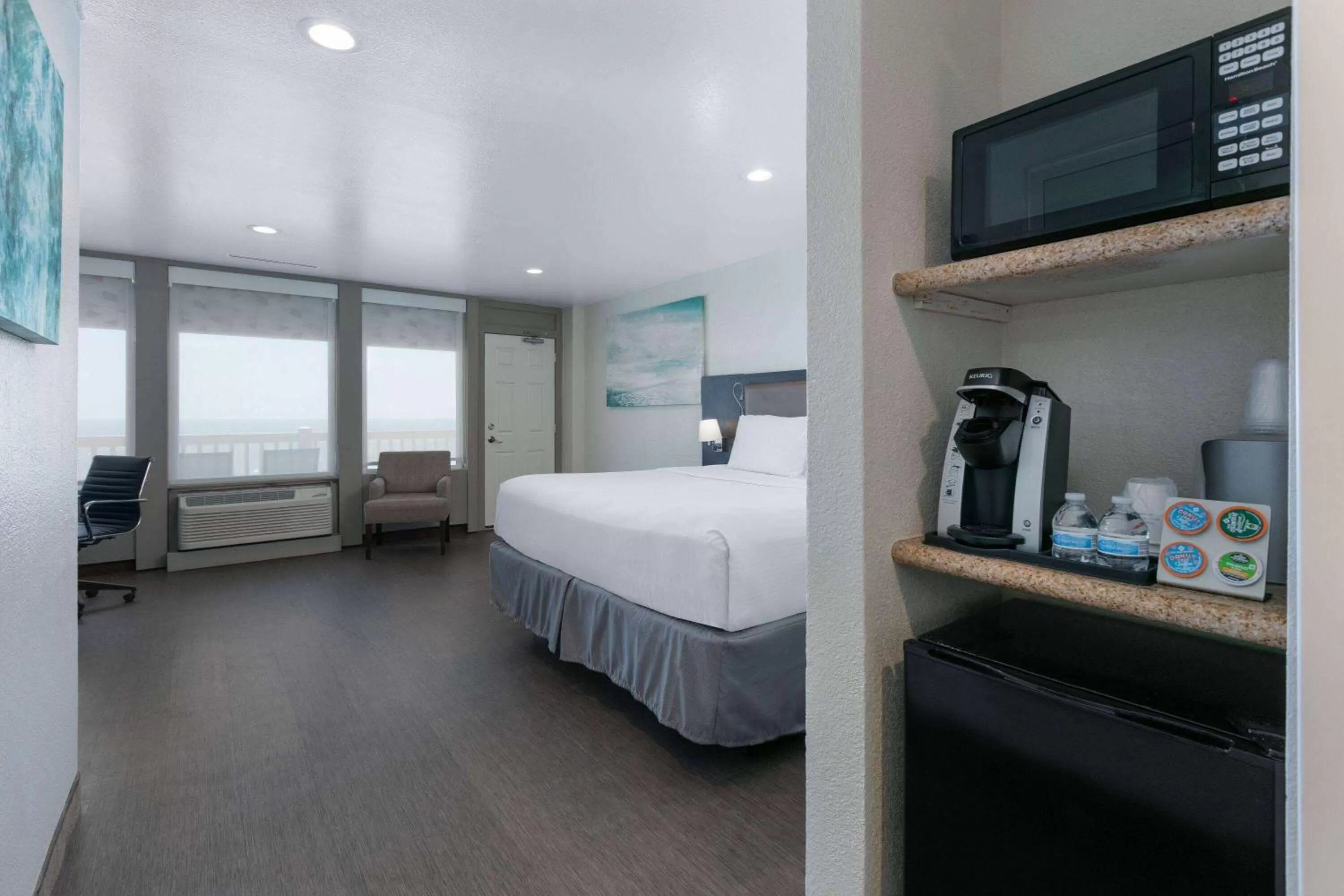 Bed in Wyndham Corpus Christi Resort North Padre Island