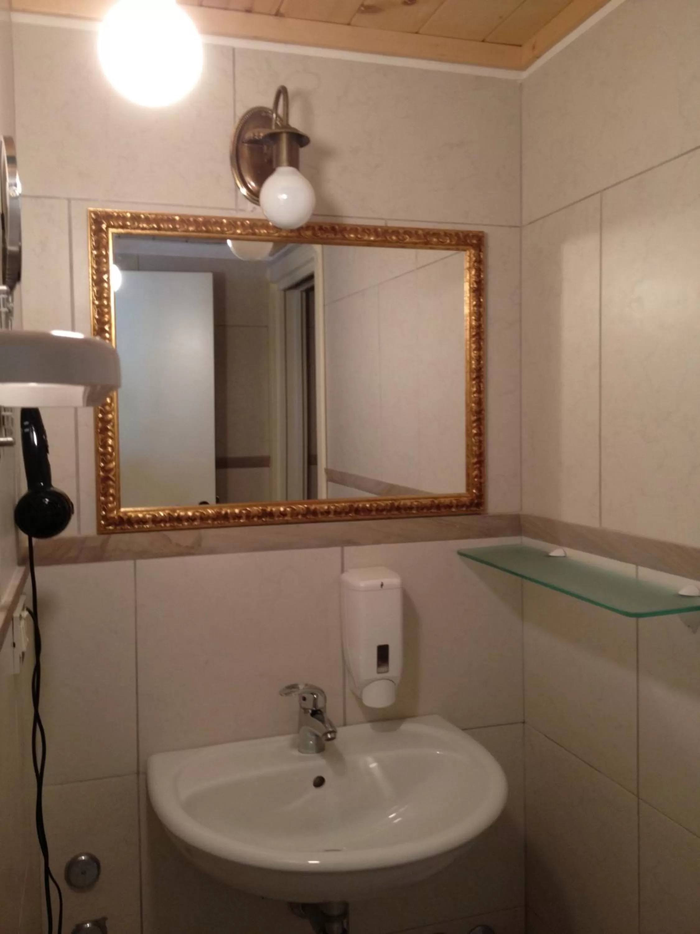 Bathroom in Le dimore Al Vecchio Teatro