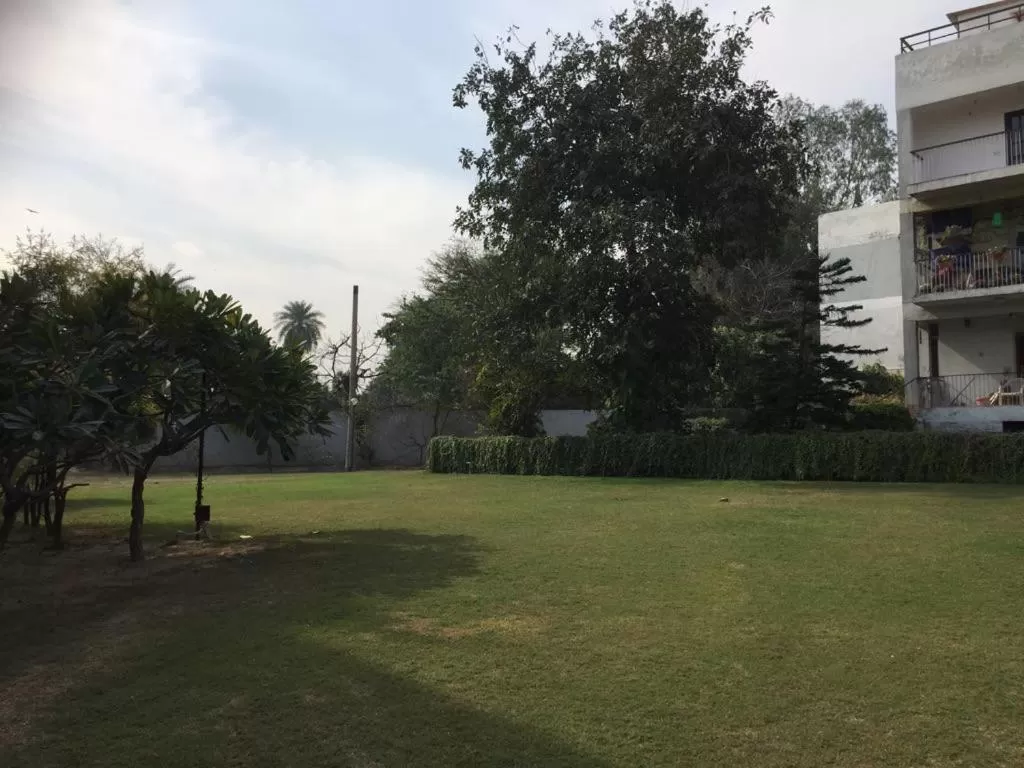 Facade/entrance in Homestay Chateau 39