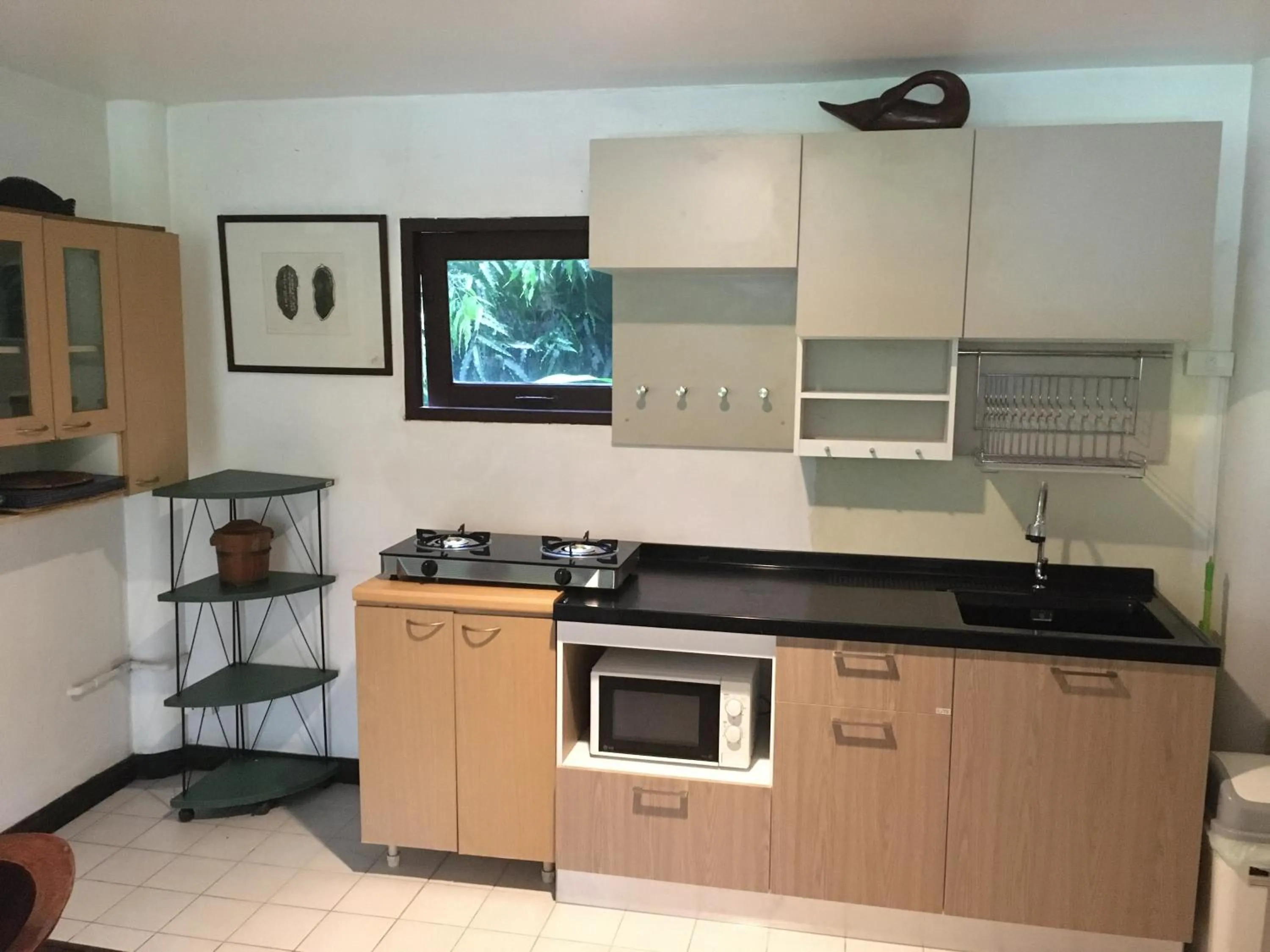 Kitchen or kitchenette in Ban Kaew Villas