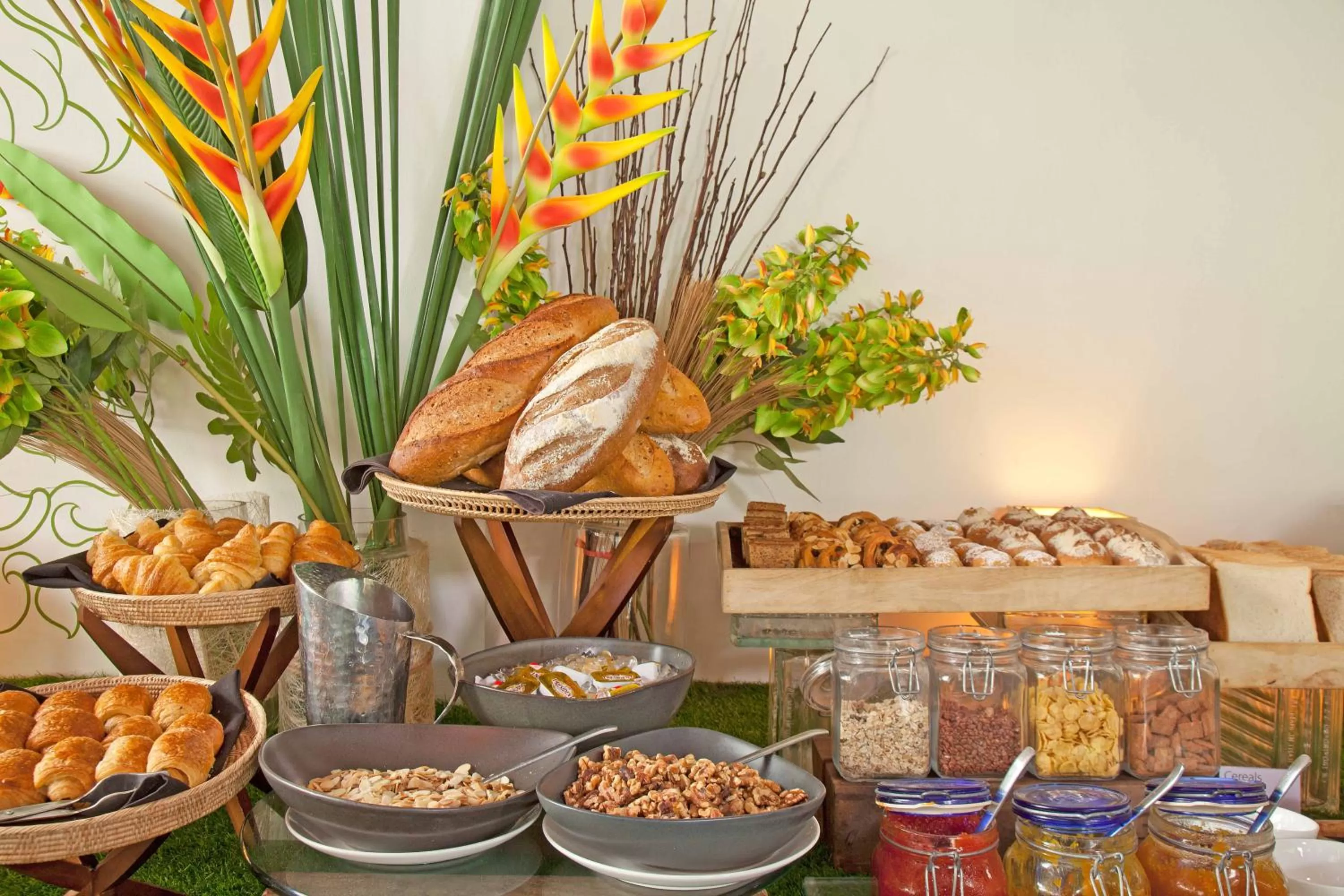 Restaurant/places to eat in Plantation Urban Resort & Spa