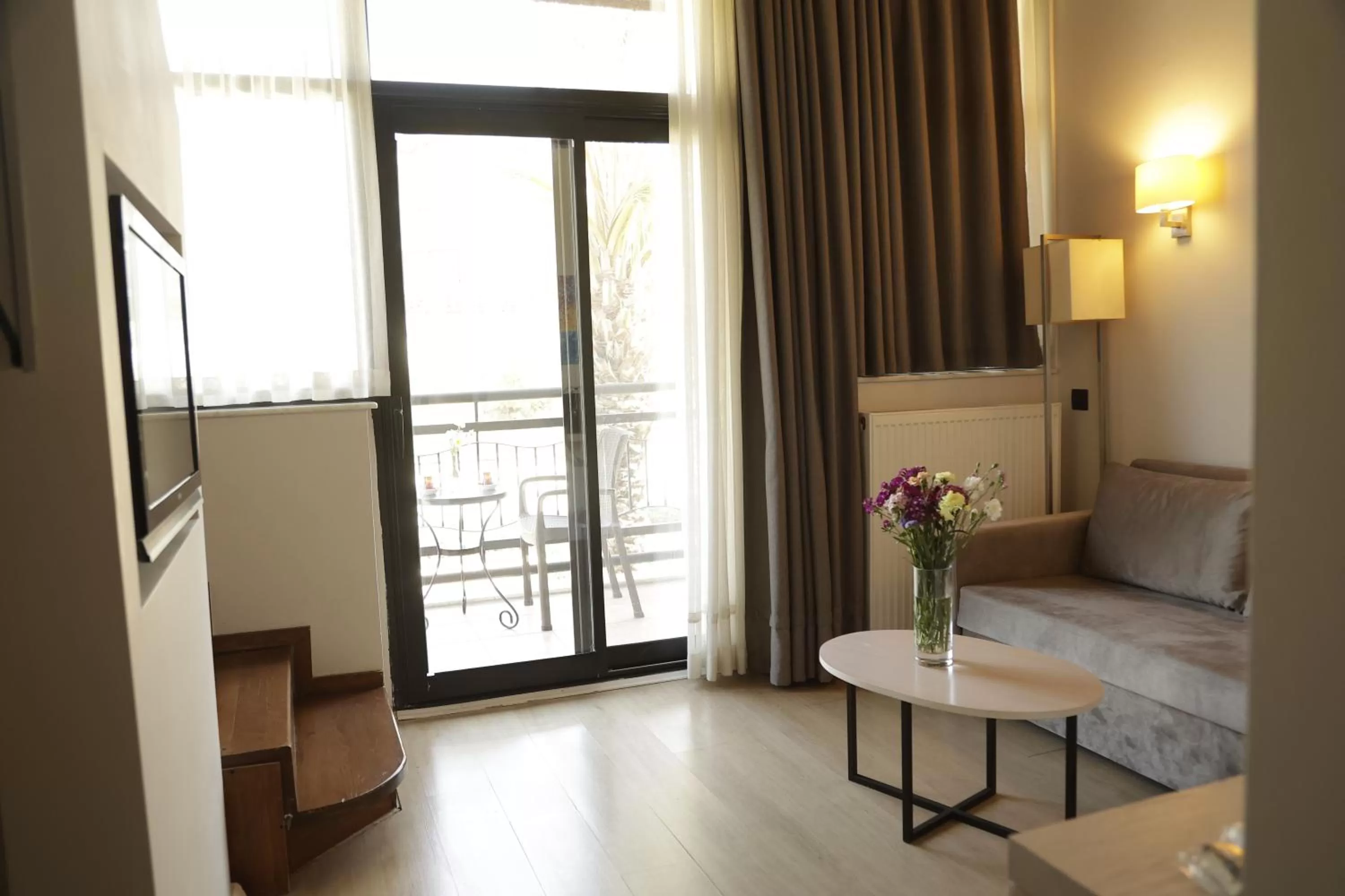 Living room, Bed in Pırıl Hotel Thermal&Beauty SPA