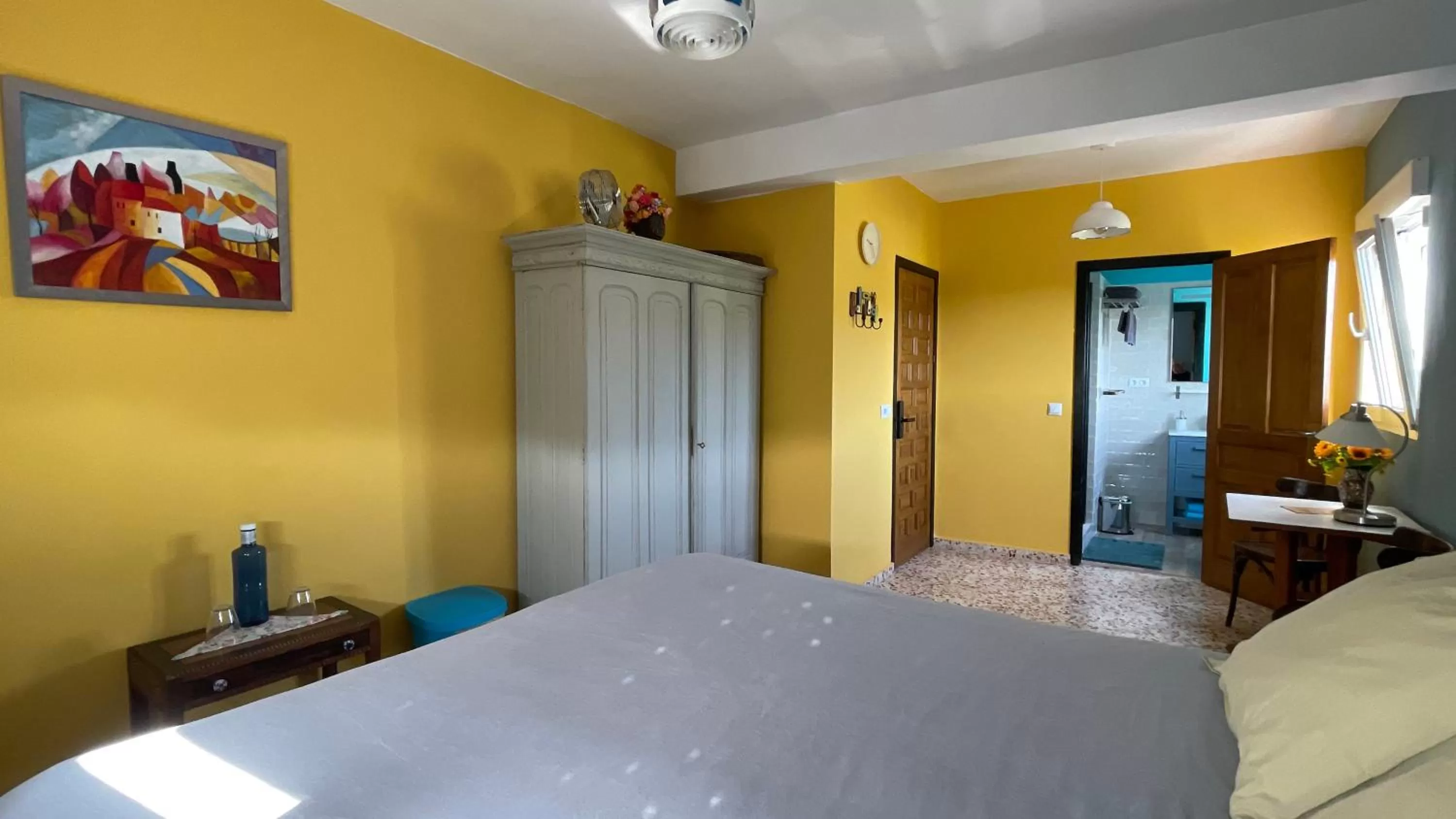 Bathroom, Bed in Finca La Higuera - Boutique B&B