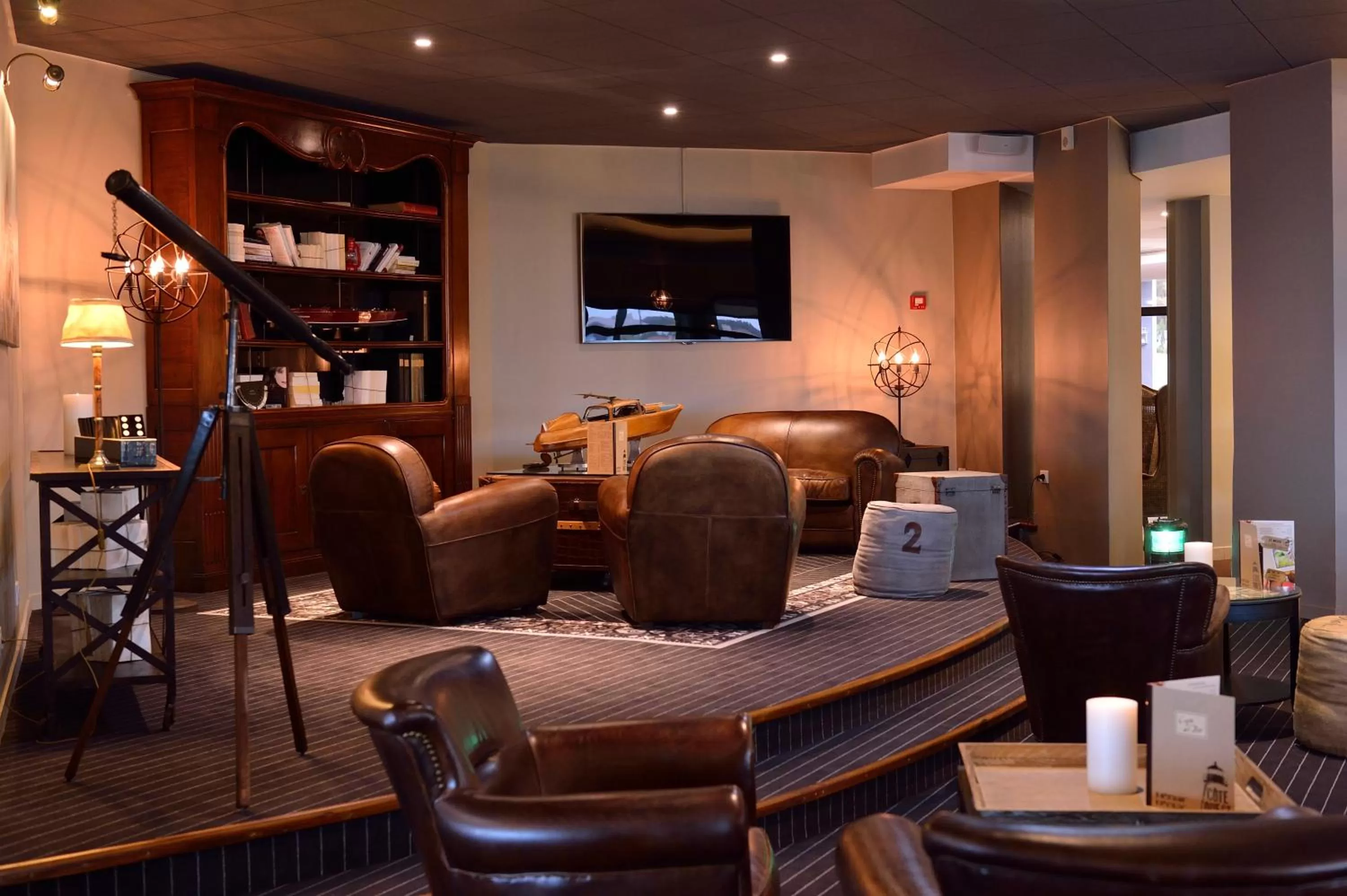 Lounge or bar in Côte Ouest Thalasso & Spa Les Sables d'Olonne - MGallery Collection