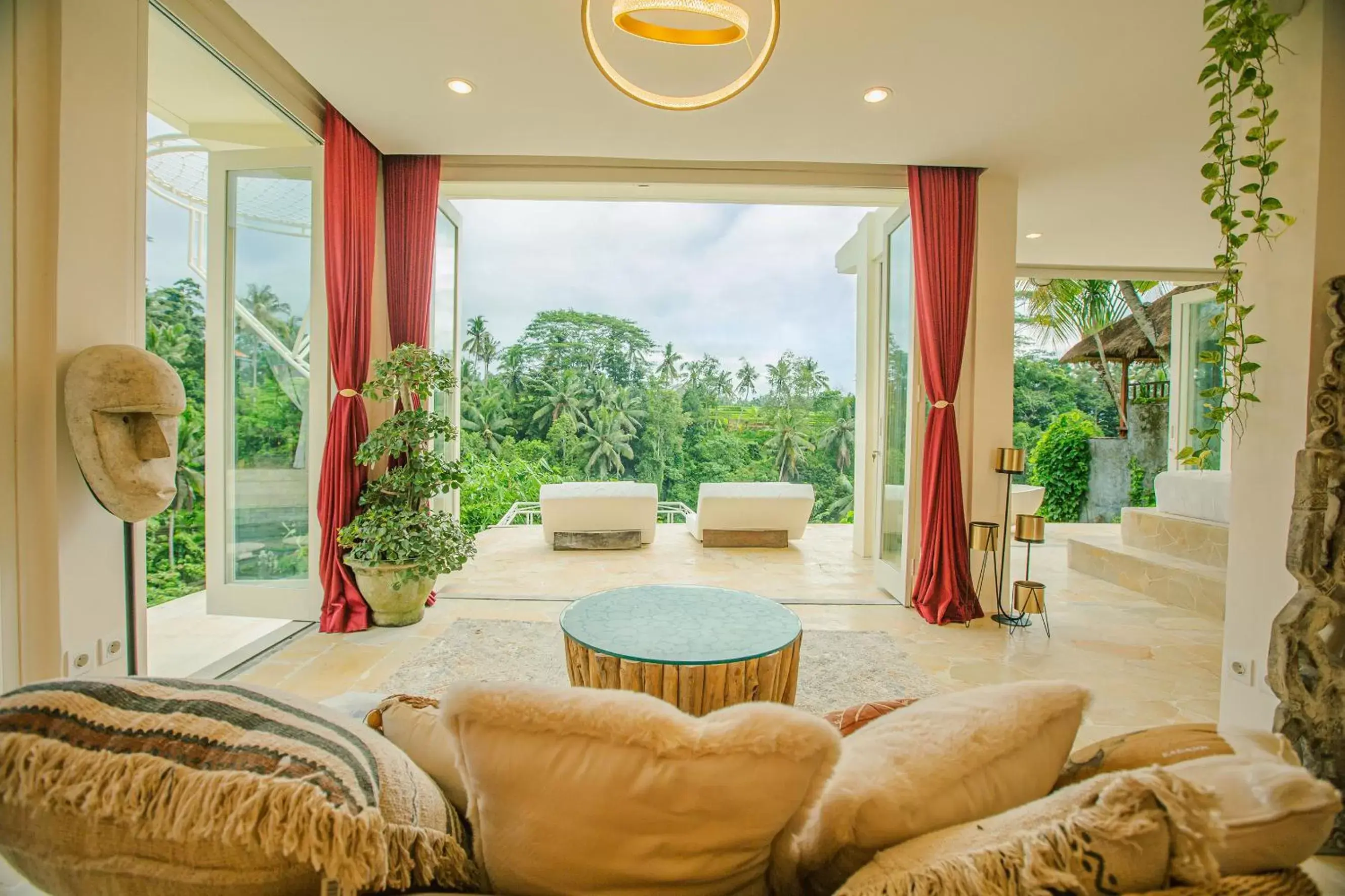 King Suite with Pool View in Villa Cella Bella Ubud King Suite with Pool View in Villa Cella Bella Ubud