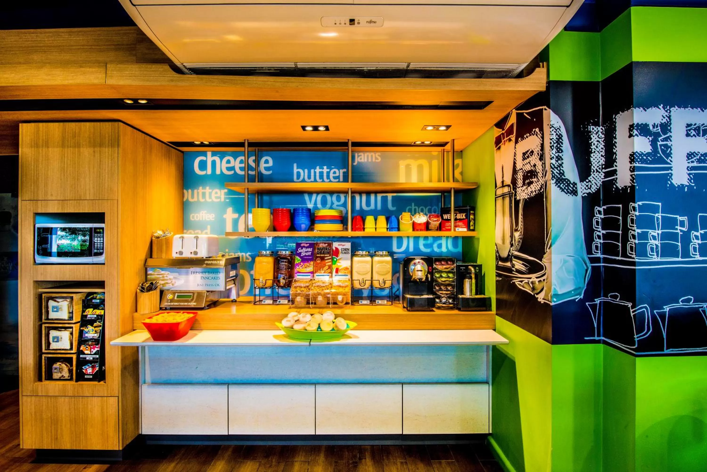 Restaurant/places to eat in ibis Budget Brisbane Airport