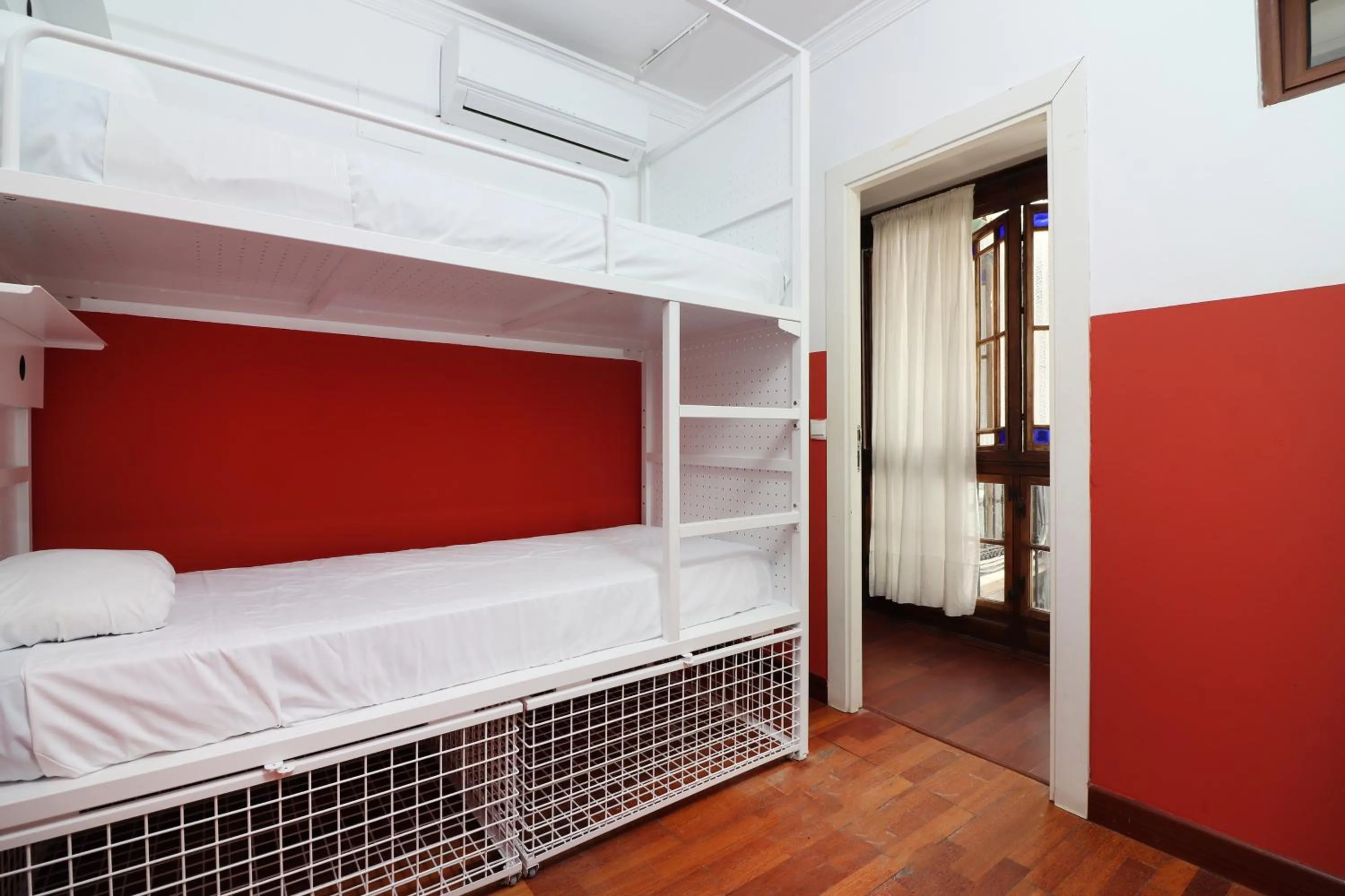 Bed in Feel Hostels City Center