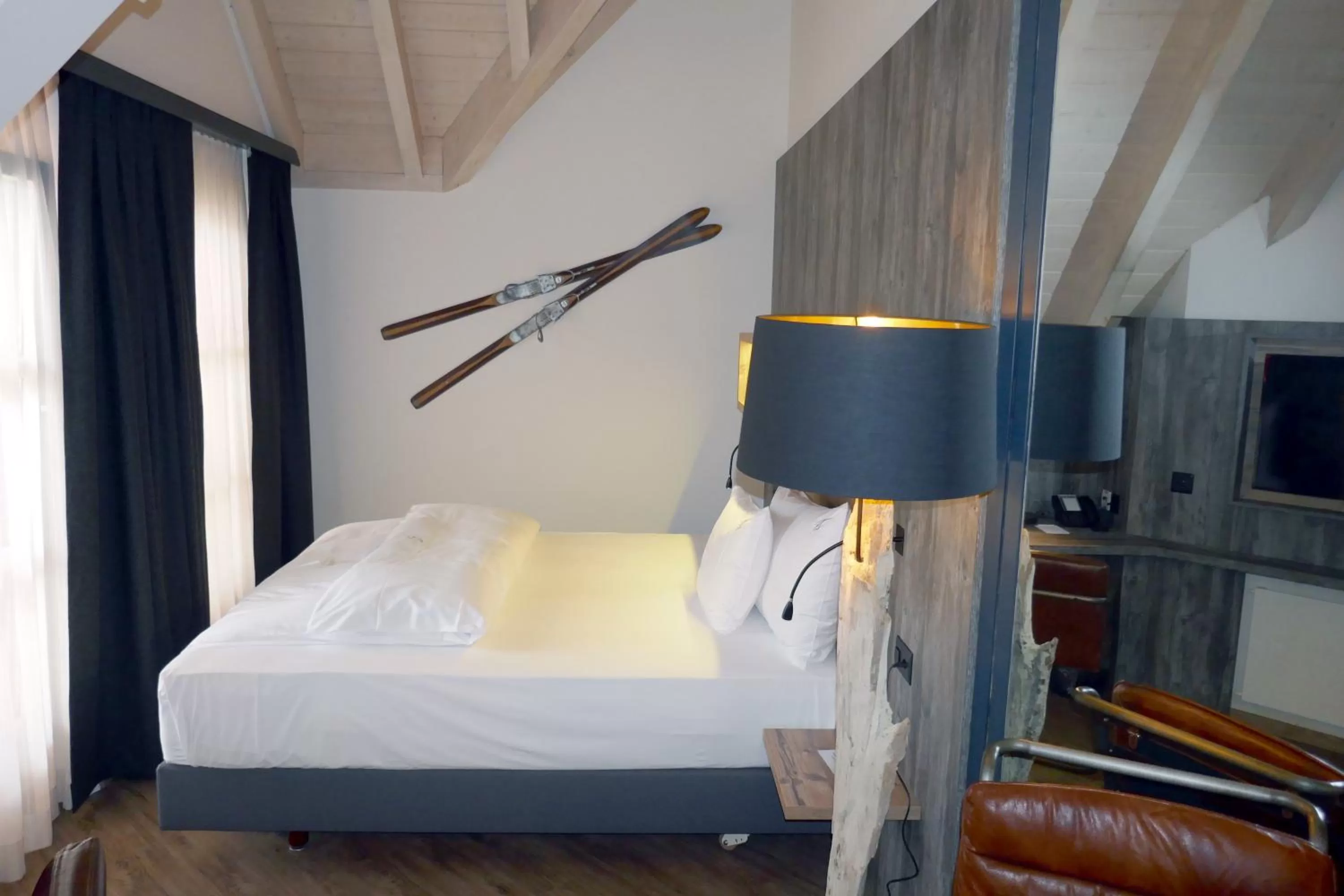 Photo of the whole room, Bed in Boutiquehotel Thessoni Classic & Self service Residence Home Zürich