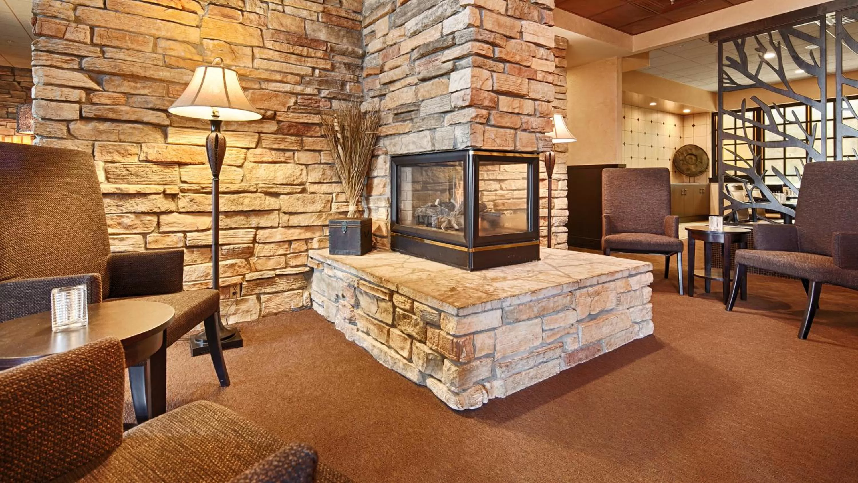 Restaurant/places to eat in Best Western Premier Nicollet Inn