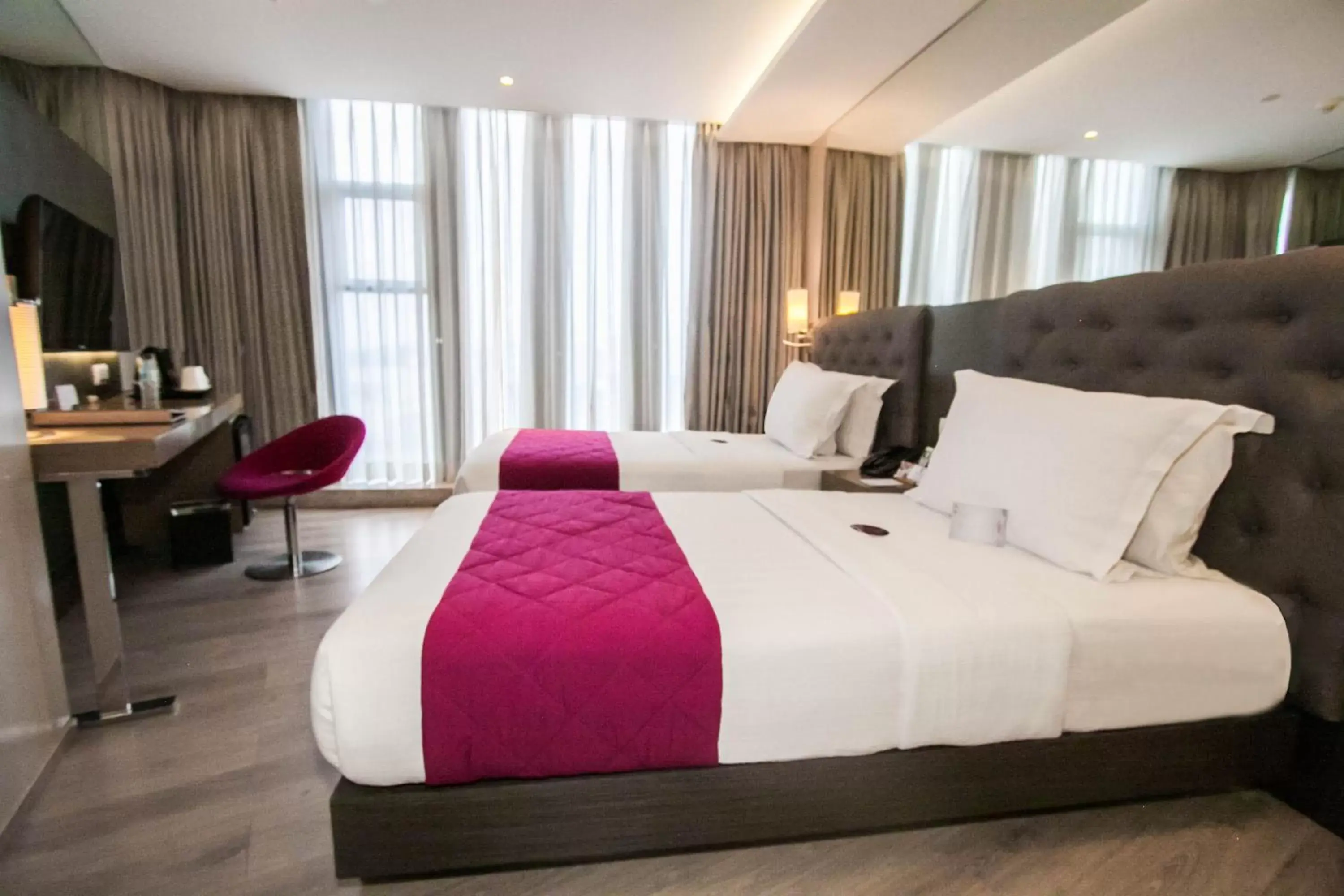 Deluxe Twin Room in Hotel XYZ Deluxe Twin Room in Hotel XYZ