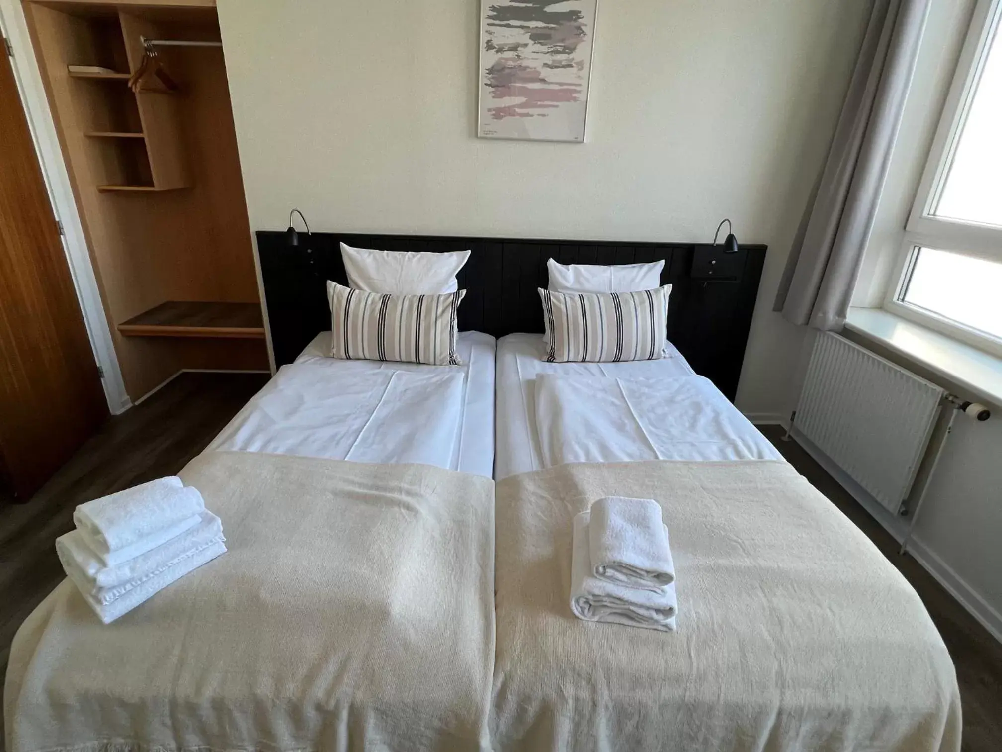 Standard Double or Twin Room in Hotel Frederikshavn Standard Double or Twin Room in Hotel Frederikshavn