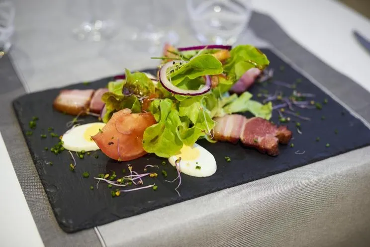 Restaurant/places to eat in Kyriad Le Mans Est