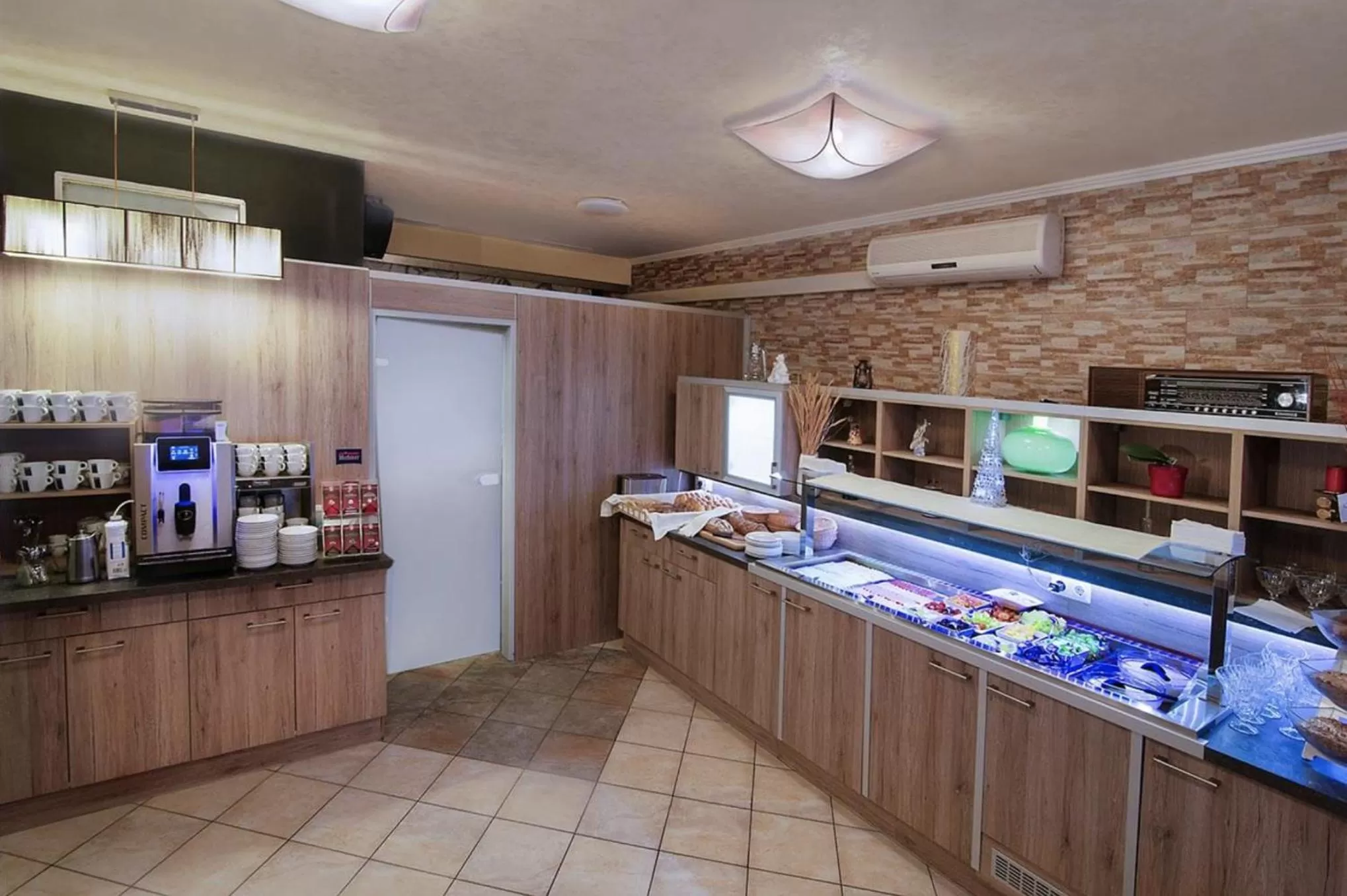 Buffet breakfast in Hotel Kufsteinerhof