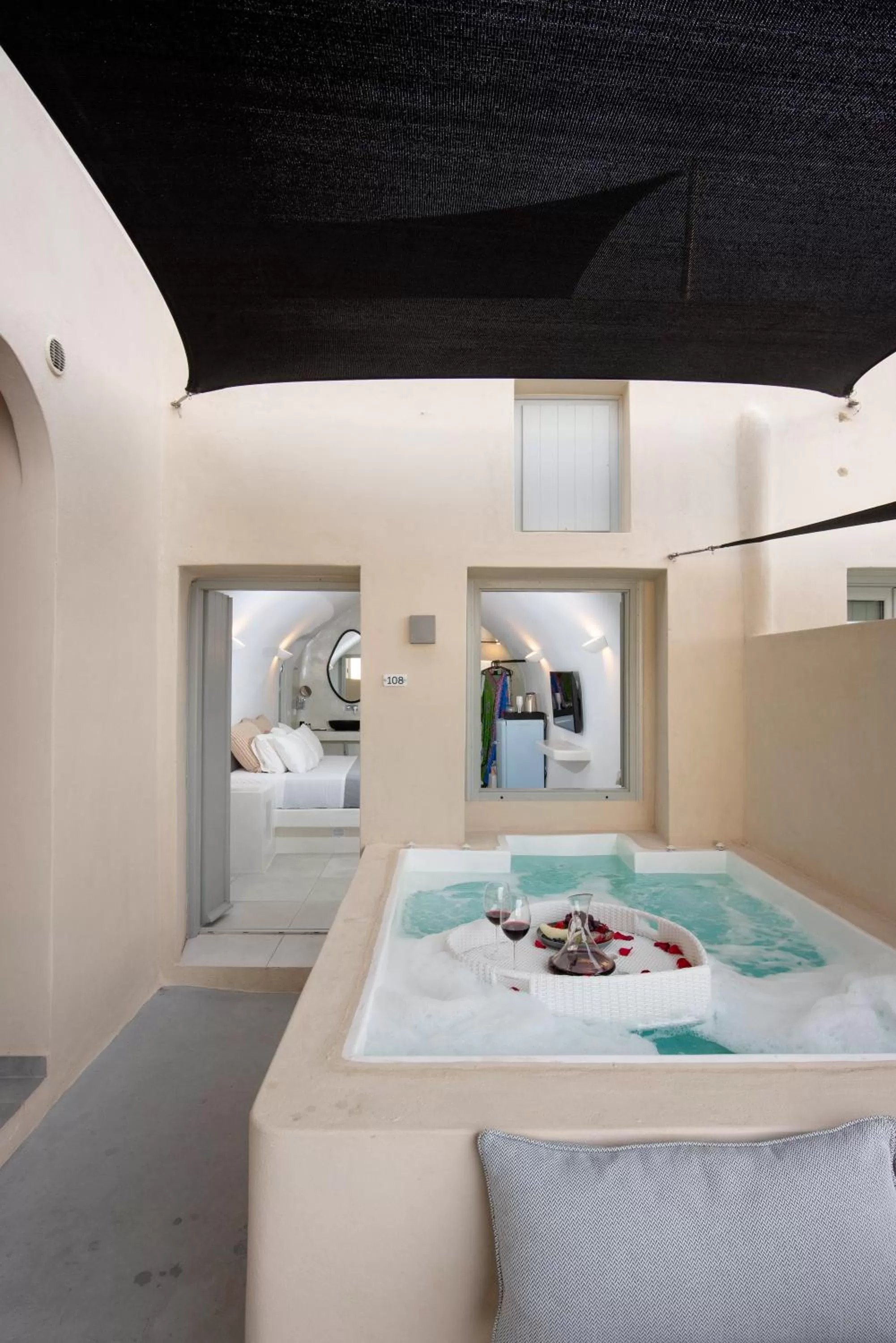 Caldera Cliff Illusion