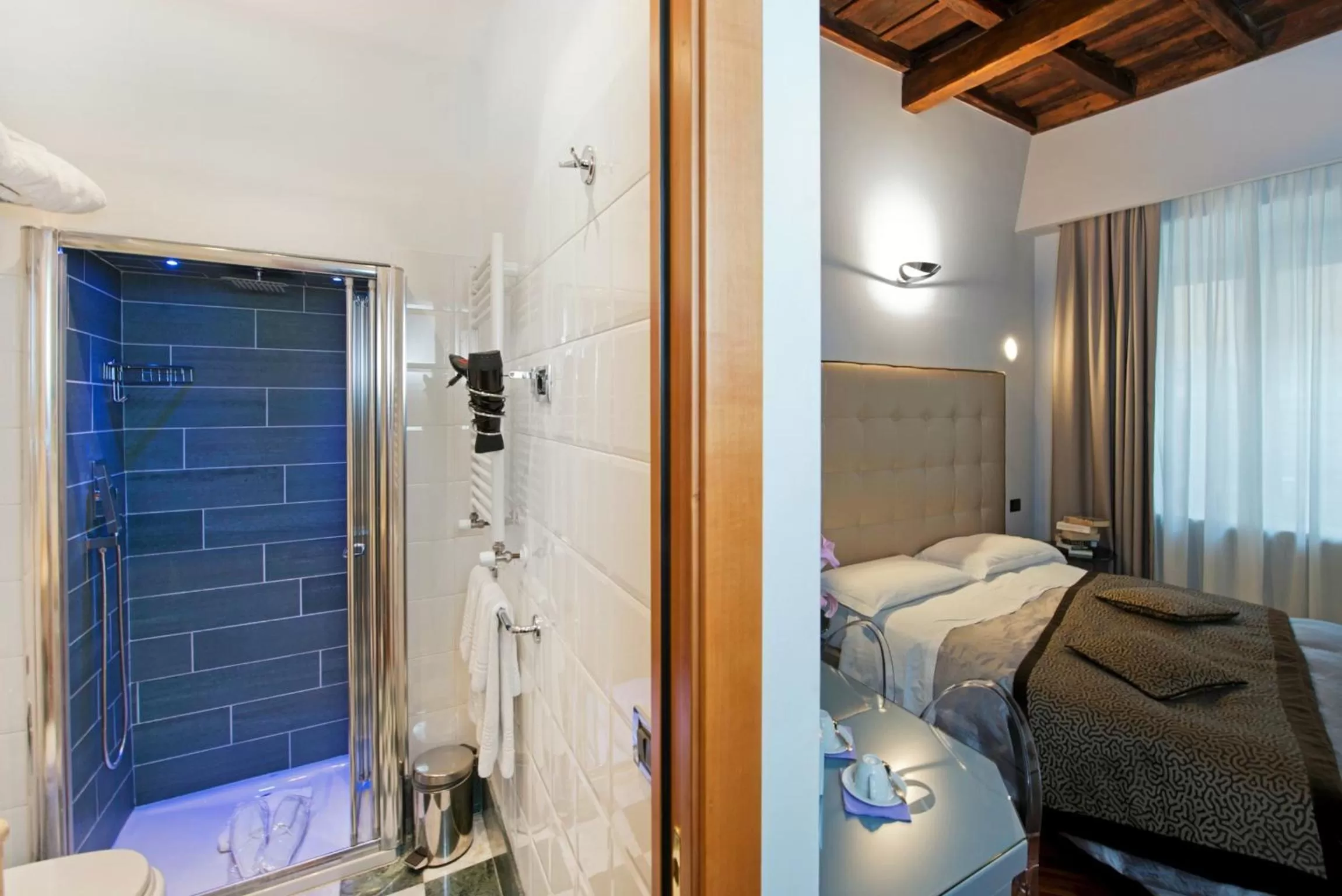 Photo of the whole room, Bed in Relais Forus Inn